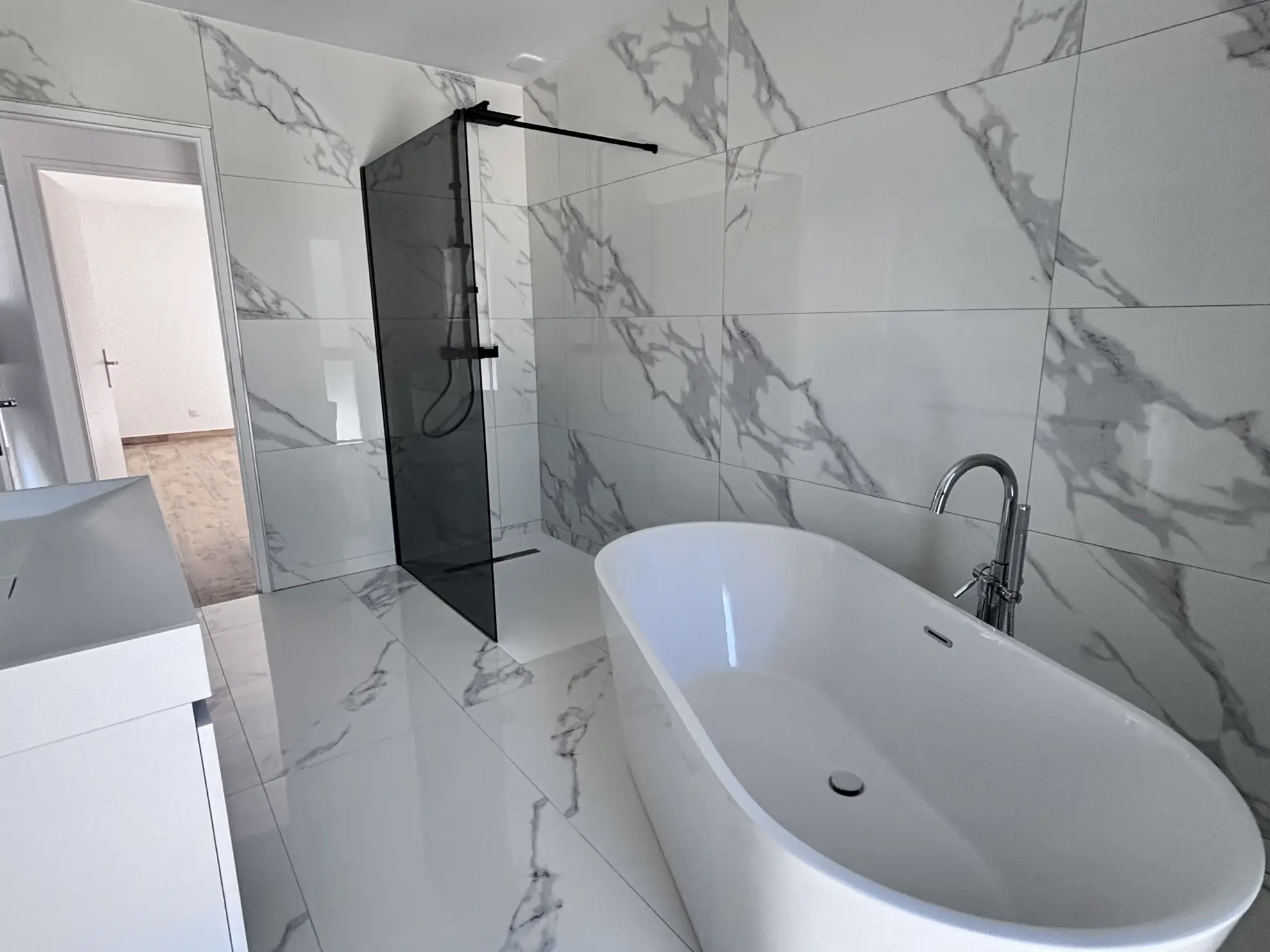 Villa contemporaine à vendre à Ceyreste avec piscine et vue mer 