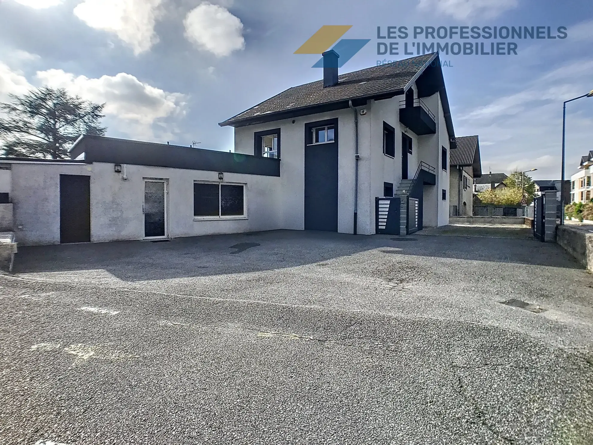 Belle maison de 96 m² avec jardin clos et potentiel d'amélioration à Saint Alban Leysse
