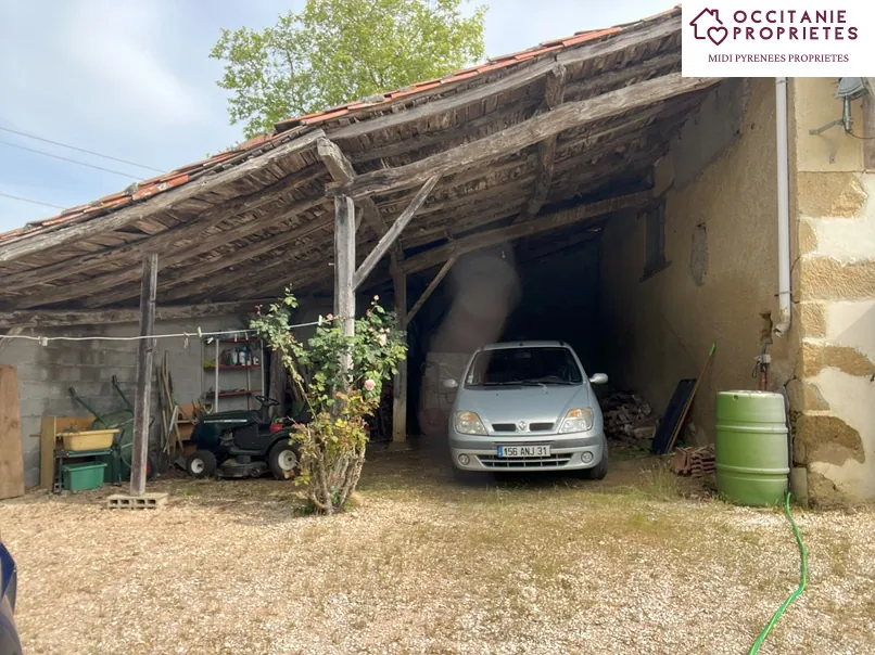 Magnifique maison rénovée avec vue sur les Pyrénées à Lilhac 