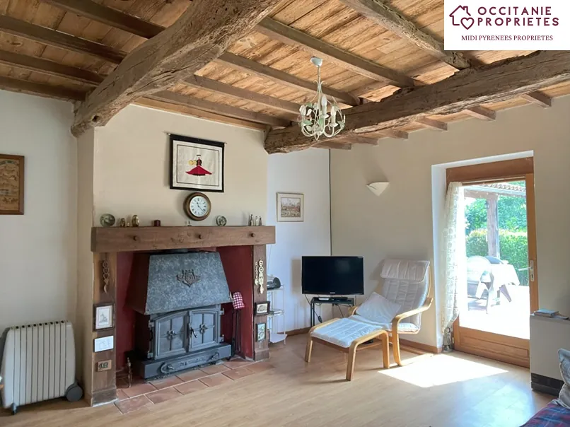 Magnifique maison rénovée avec vue sur les Pyrénées à Lilhac 