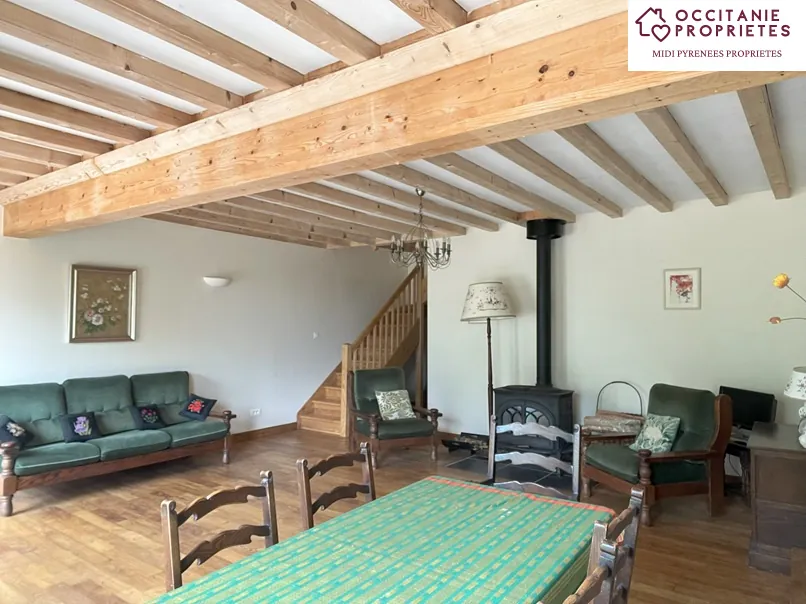 Magnifique maison rénovée avec vue sur les Pyrénées à Lilhac 