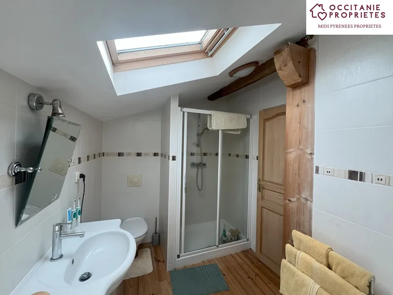 Magnifique maison rénovée avec vue sur les Pyrénées à Lilhac 