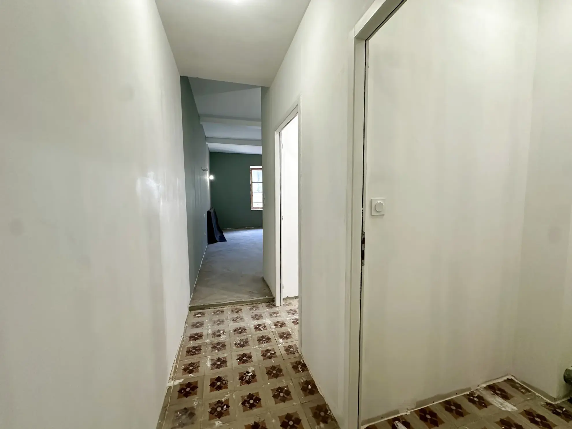 Immeuble à vendre à Carcassonne Bastide Saint Louis avec plusieurs studios et local commercial 