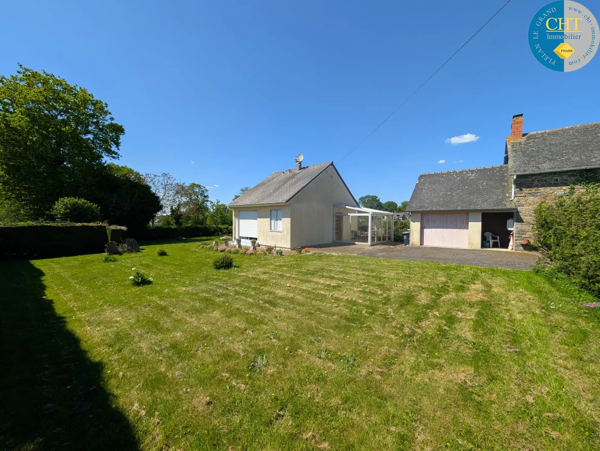 Ensemble immobilier à rénover à Campel avec maison et terrain spacieux 