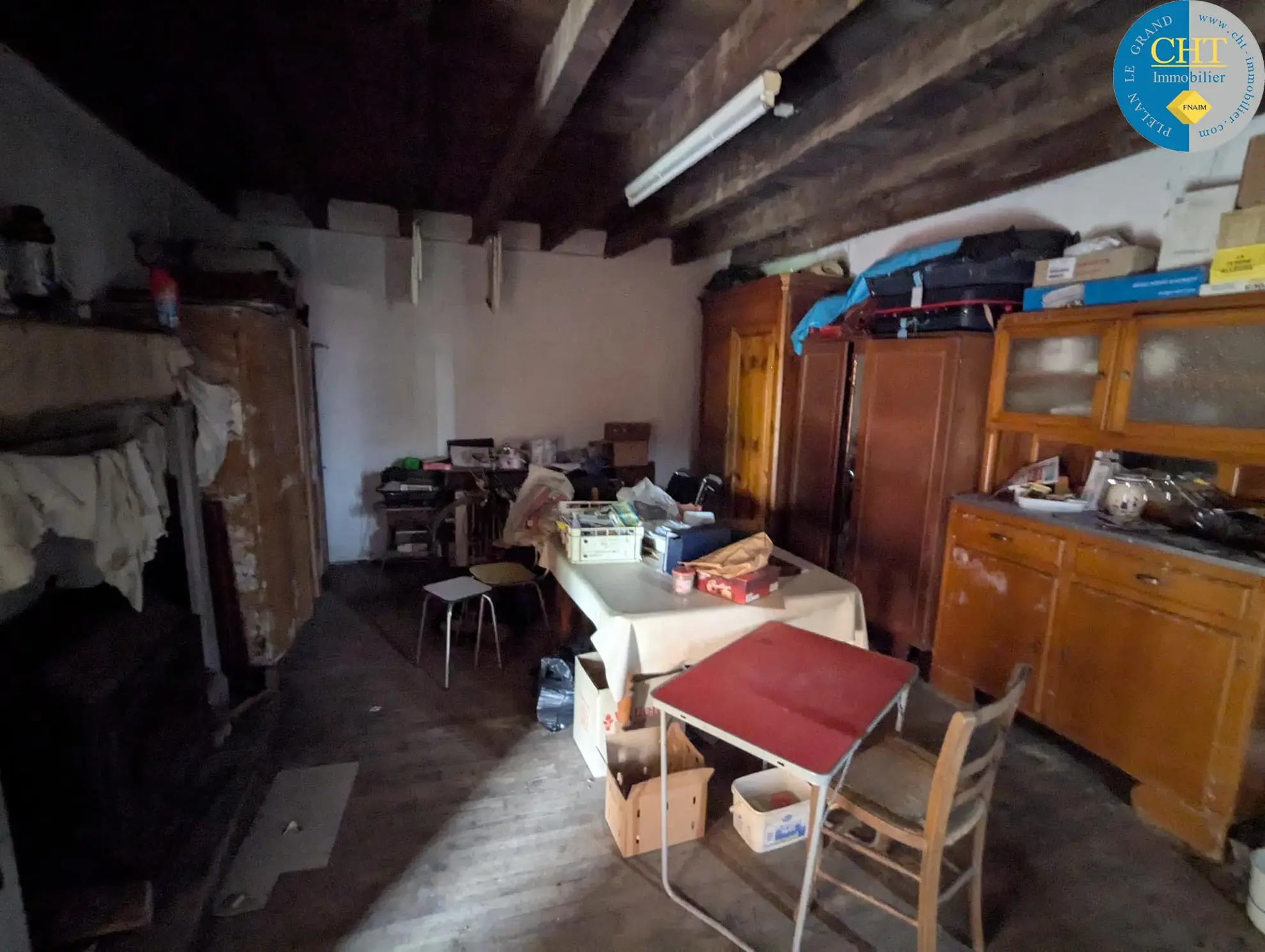 Ensemble immobilier à rénover à Campel avec maison et terrain spacieux 