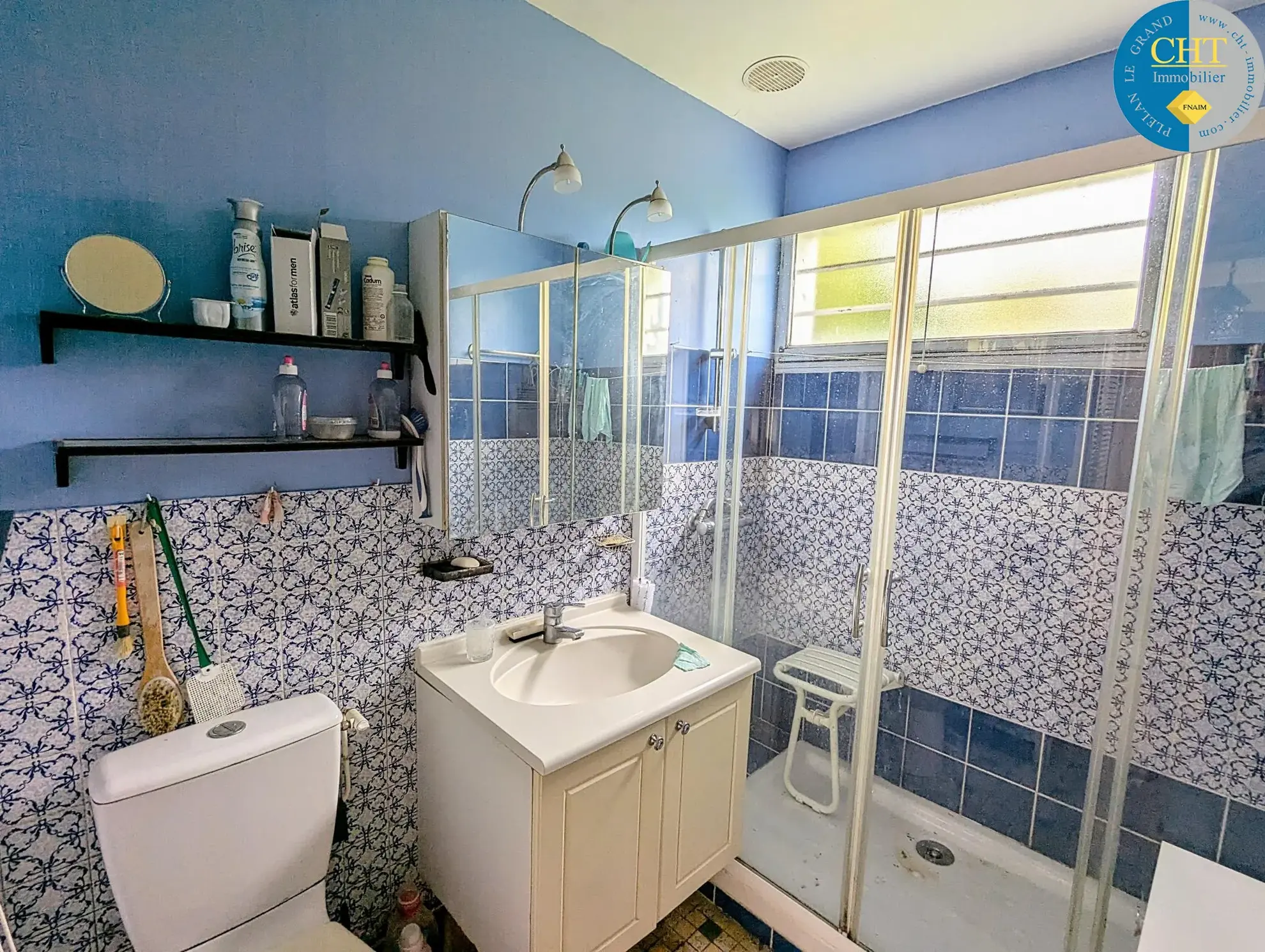 Ensemble immobilier à rénover à Campel avec maison et terrain spacieux 