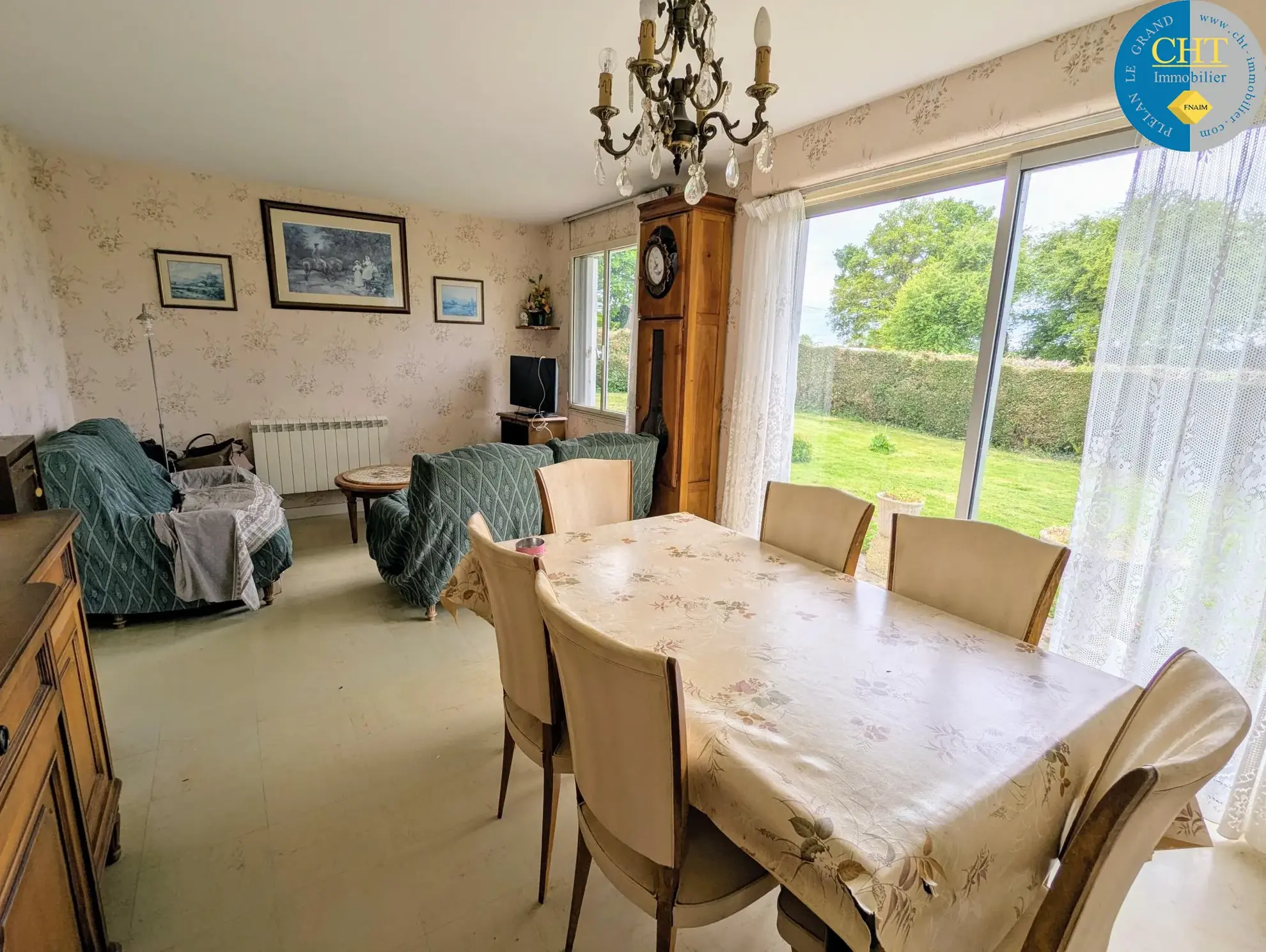 Ensemble immobilier à rénover à Campel avec maison et terrain spacieux 