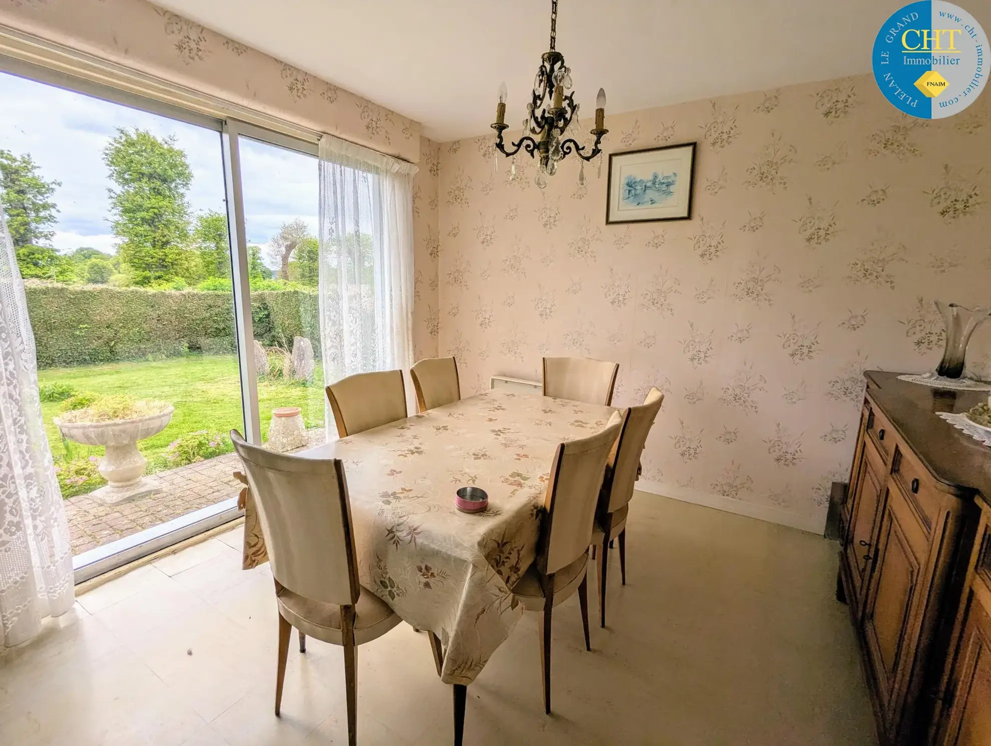 Ensemble immobilier à rénover à Campel avec maison et terrain spacieux 