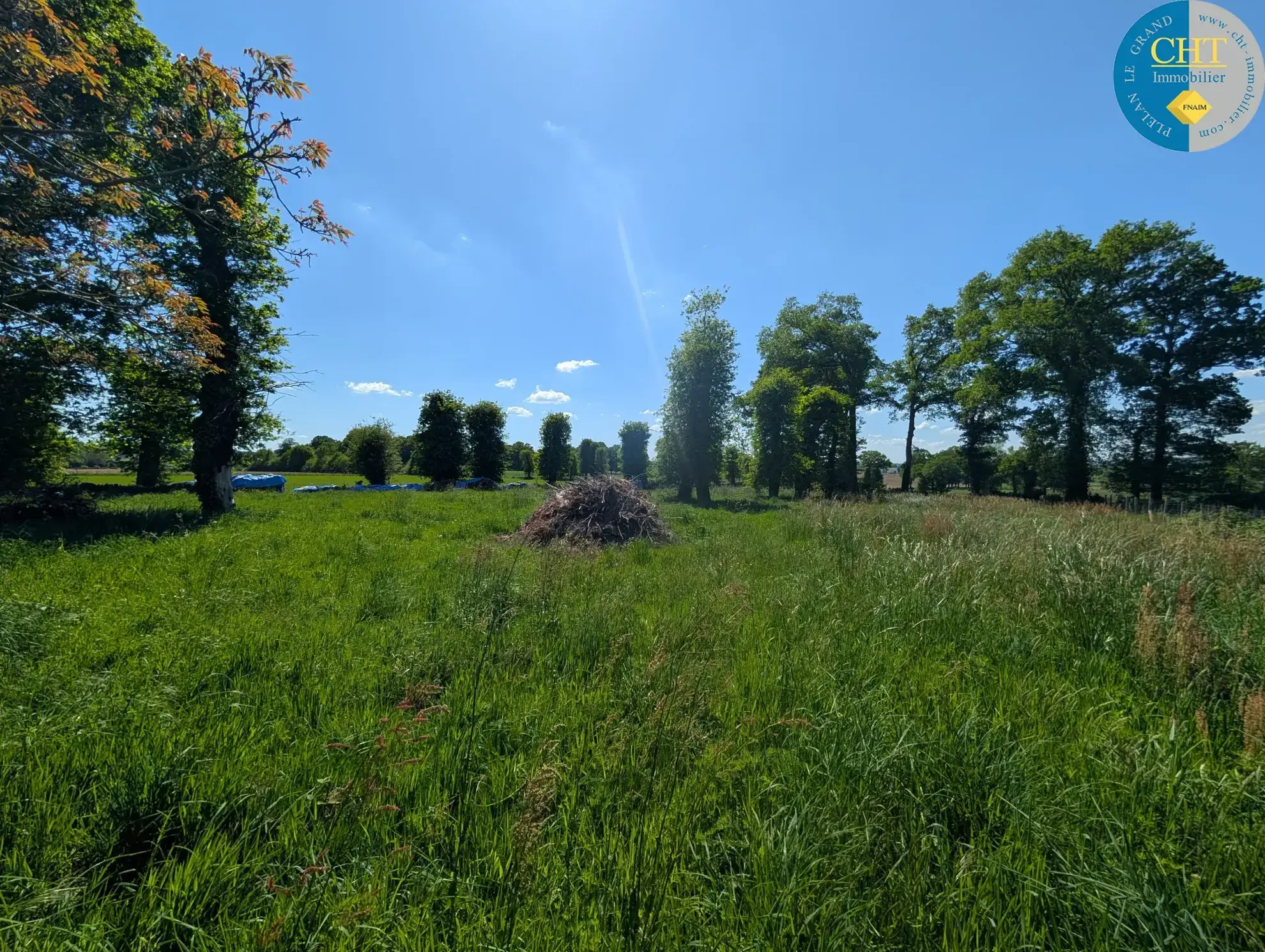 Ensemble immobilier à rénover à Campel avec maison et terrain spacieux 