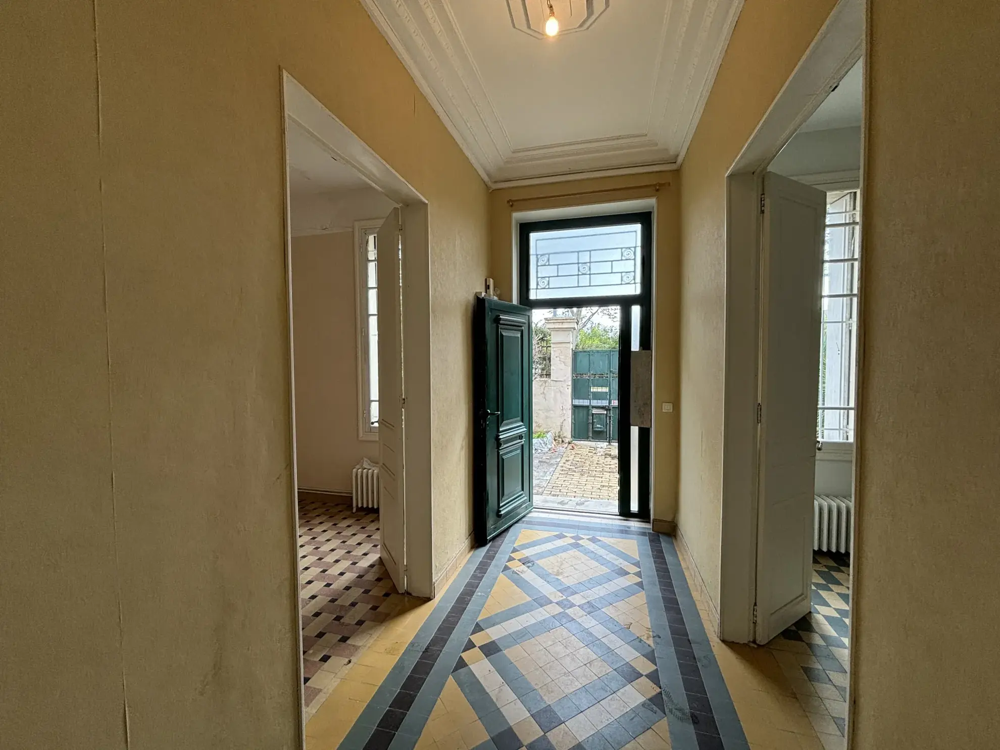 Appartement ancien de 4 pièces avec jardin à Montpellier Beaux-Arts 