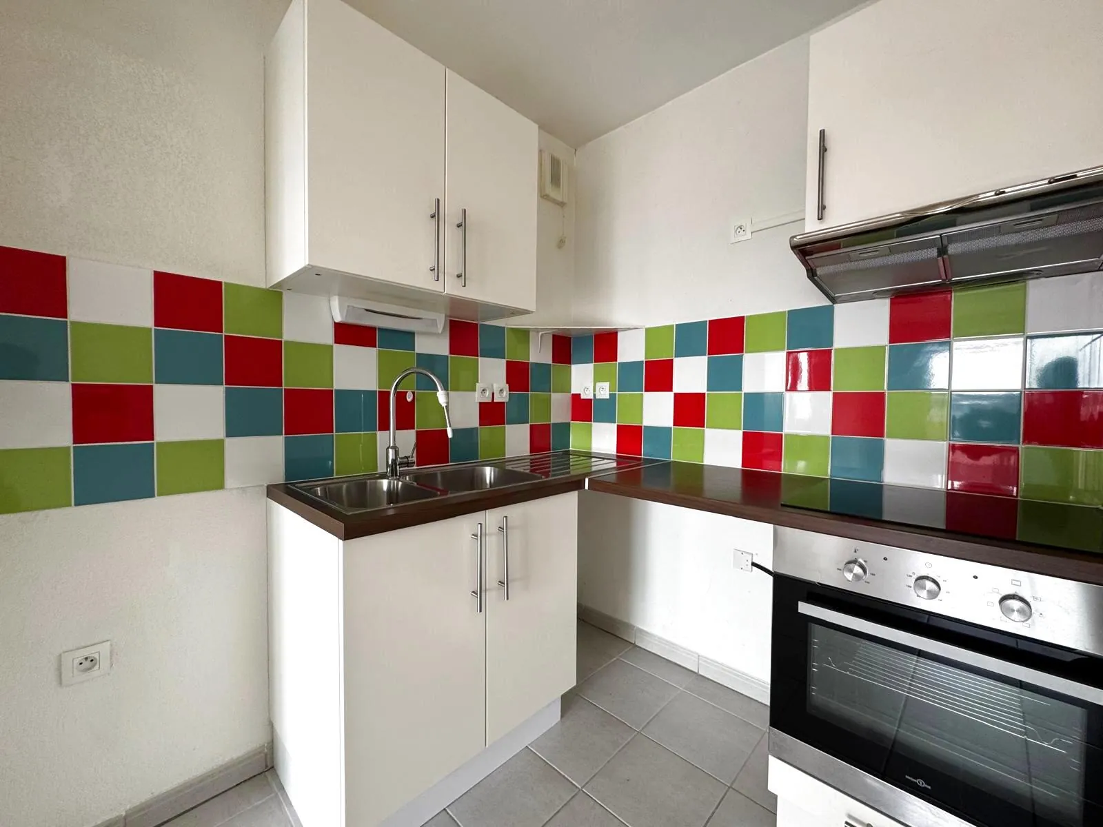 Appartement T2 de 43 m² avec terrasse et garage à Nimes Notre Dame 