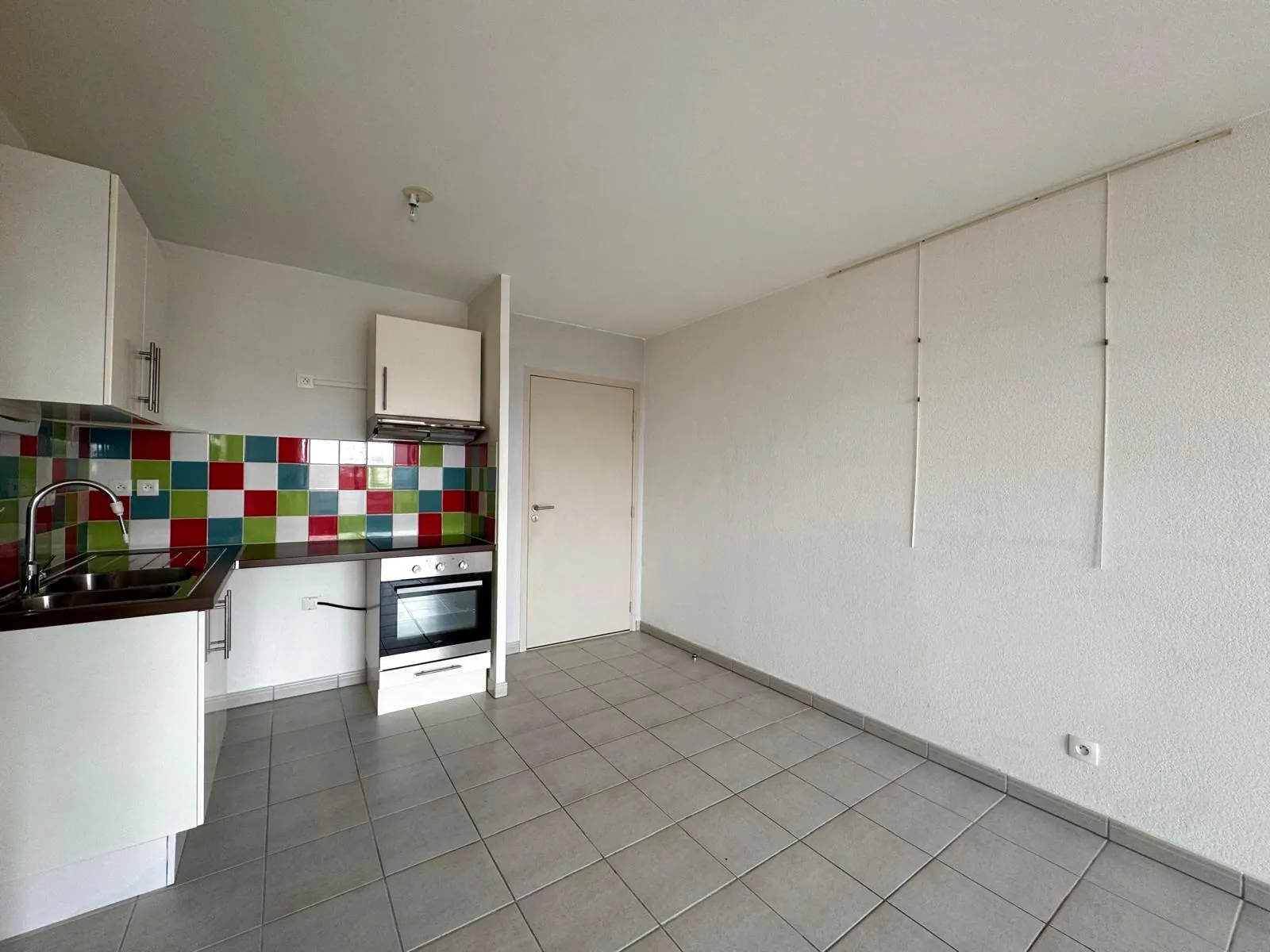 Appartement T2 de 43 m² avec terrasse et garage à Nimes Notre Dame 