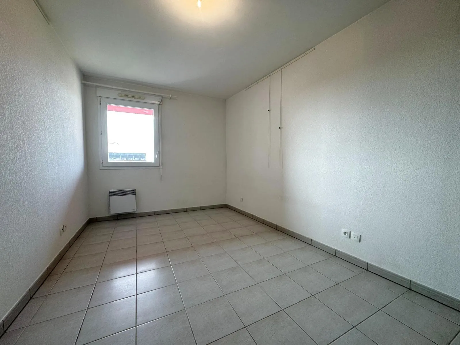 Appartement T2 de 43 m² avec terrasse et garage à Nimes Notre Dame 