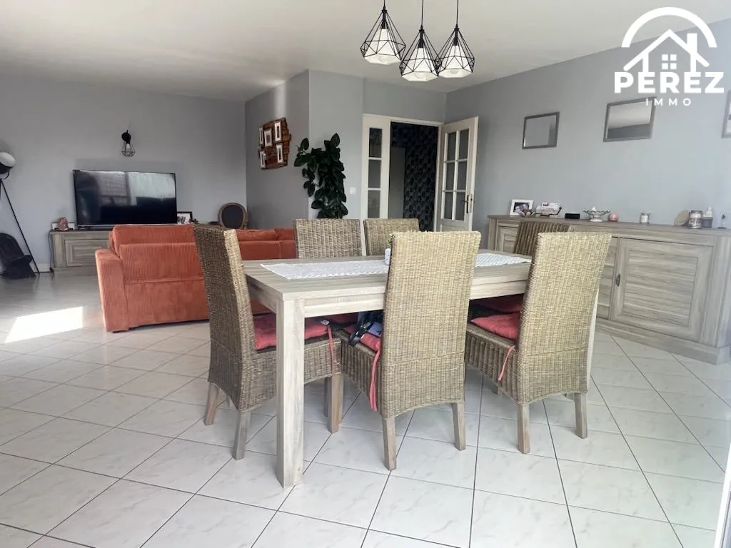 Appartement de standing avec balcon, garage à Halluin 