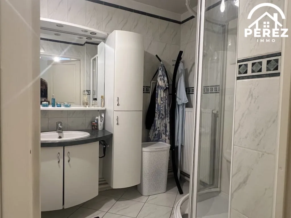 Appartement de standing avec balcon, garage à Halluin 