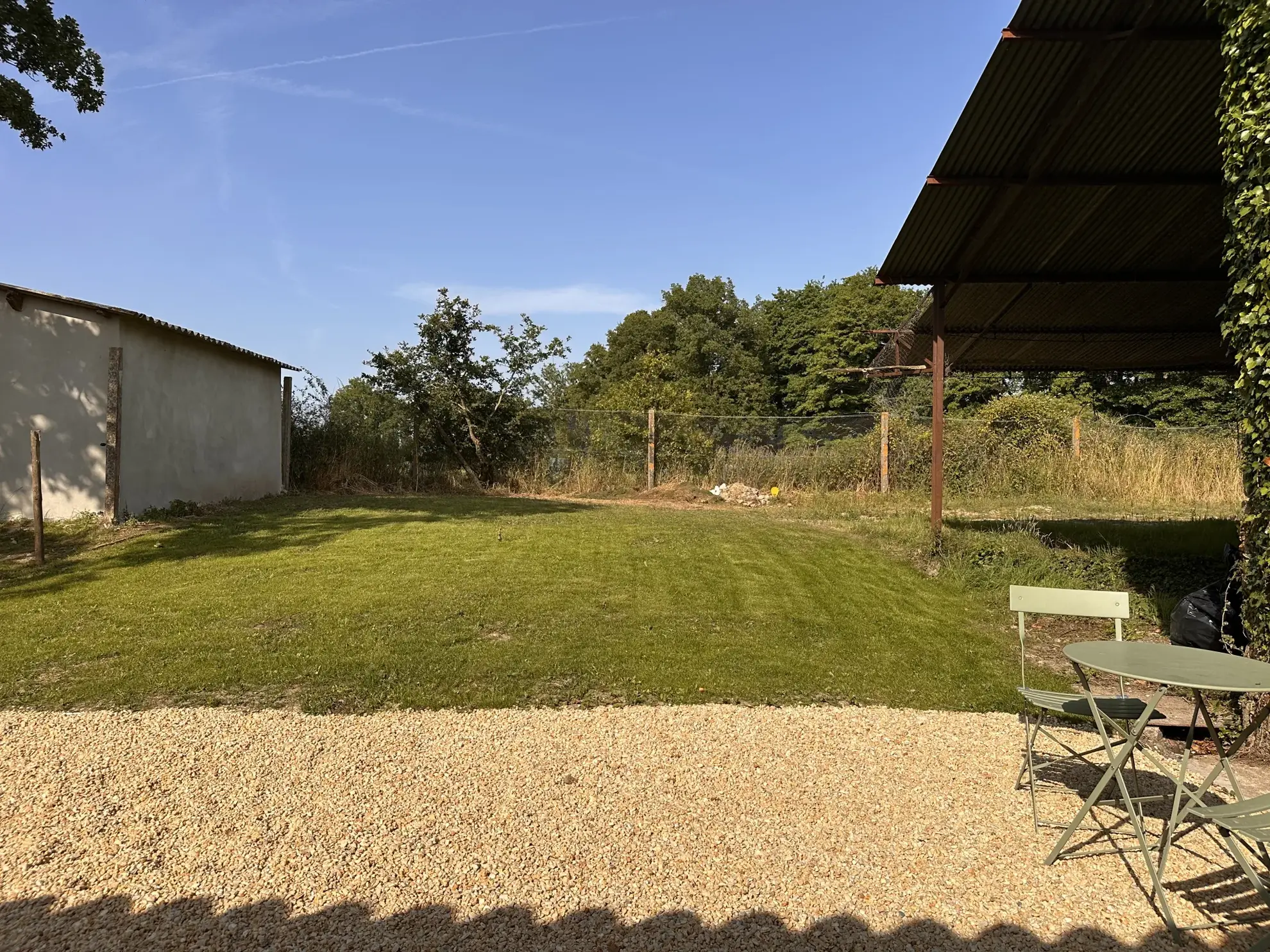Maison en pierre rénovée à Cugand avec 3 chambres et jardin - Opportunité idéale 