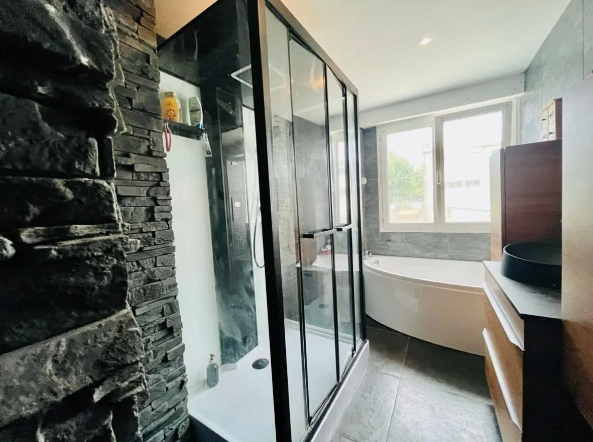 Maison de ville de 120 m² à Le Portel avec garage et jardin 