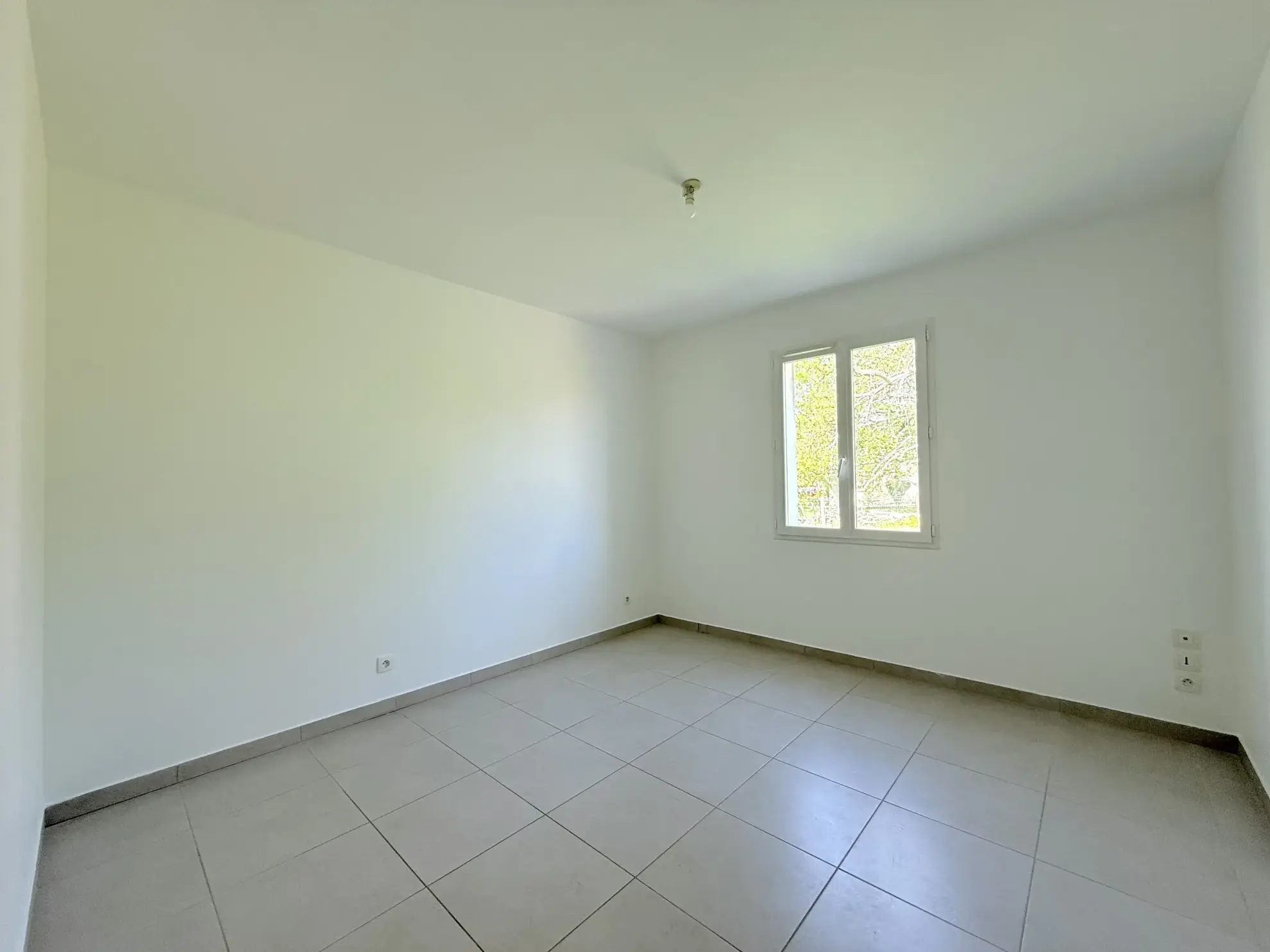 Maison 115m² avec 3 chambres et grand terrain à Vierzon 