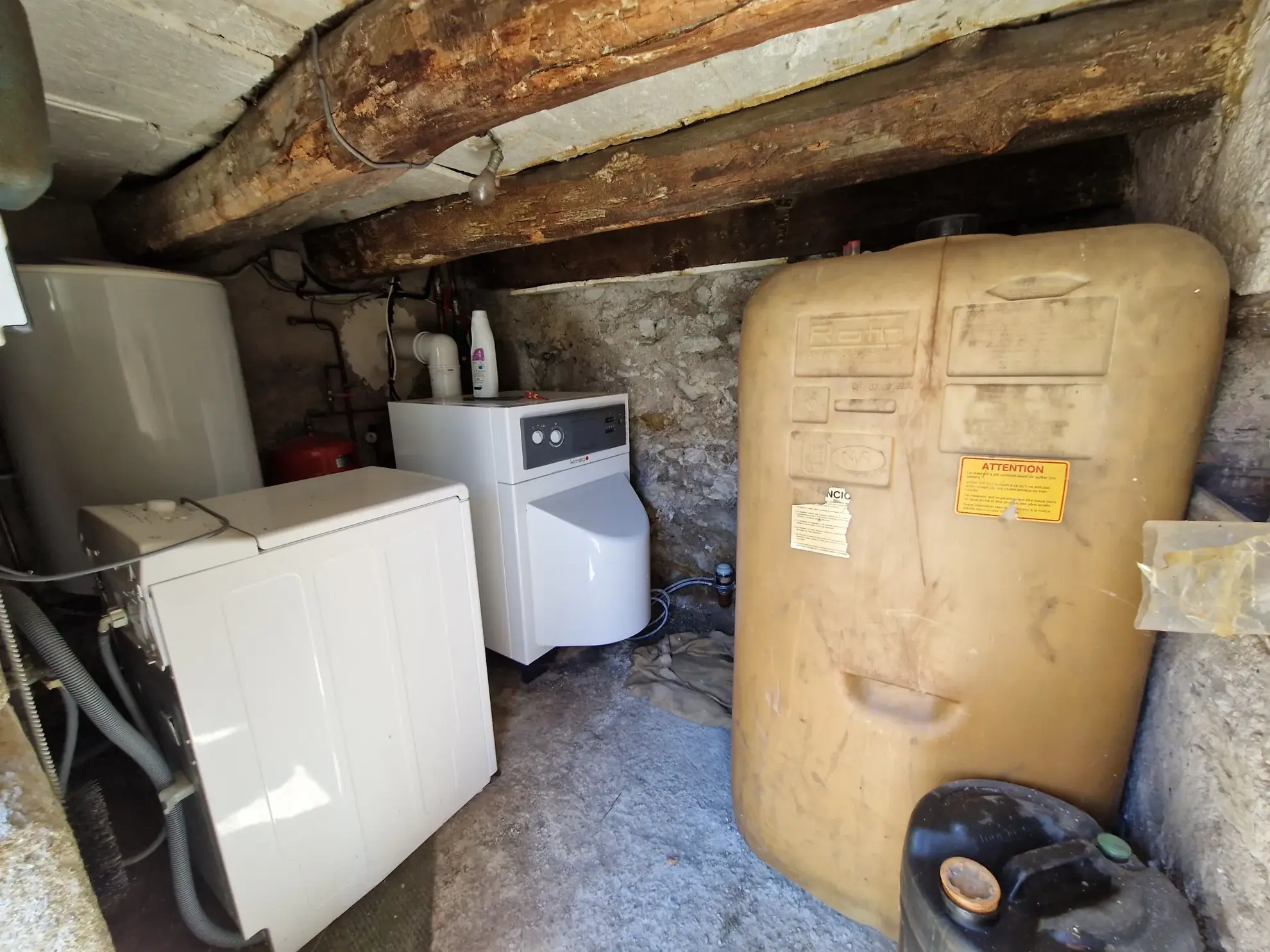 Maison mitoyenne de 80 m² avec terrain et dépendances à Tavernay 