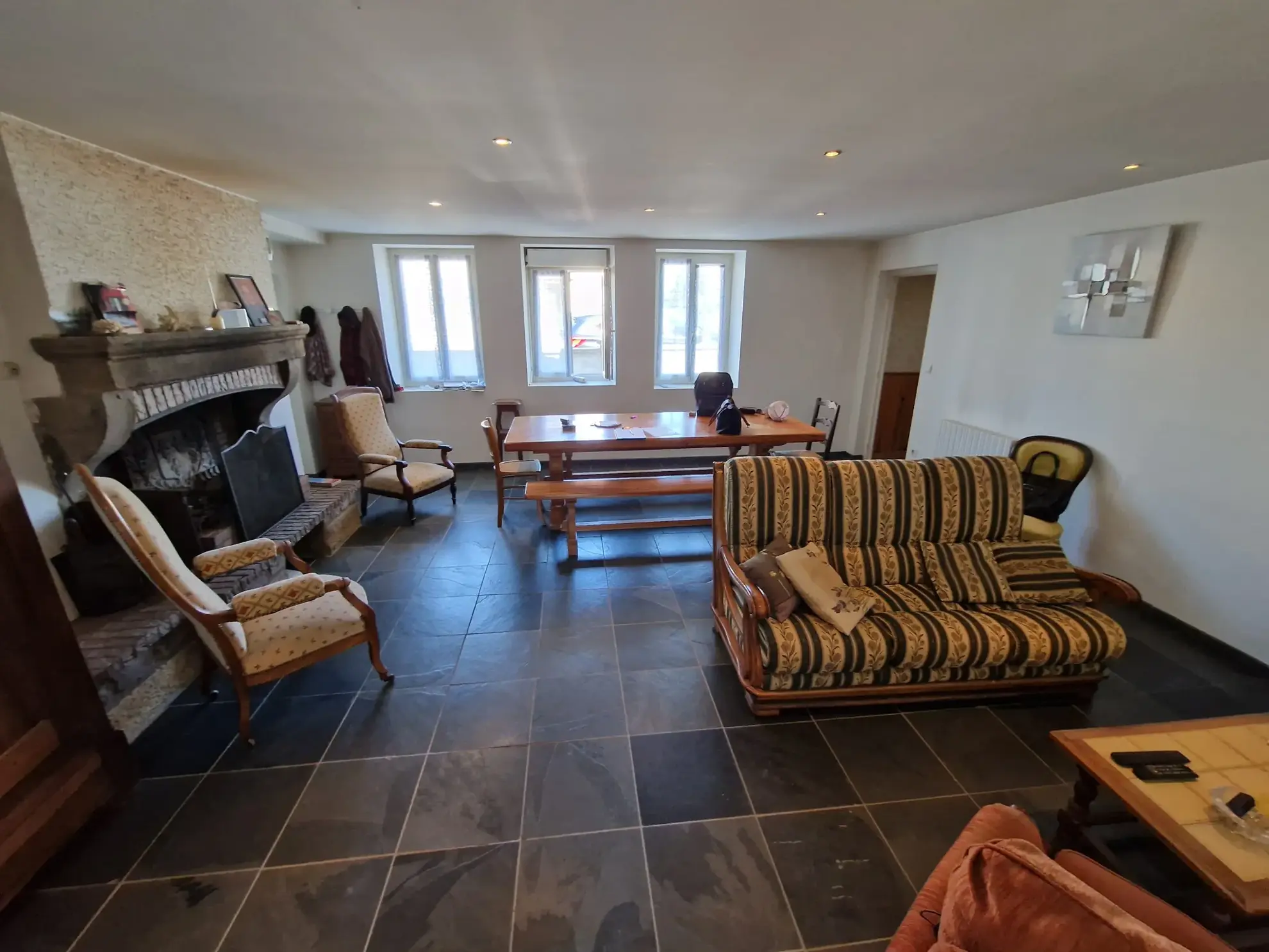 Maison mitoyenne de 80 m² avec terrain et dépendances à Tavernay 