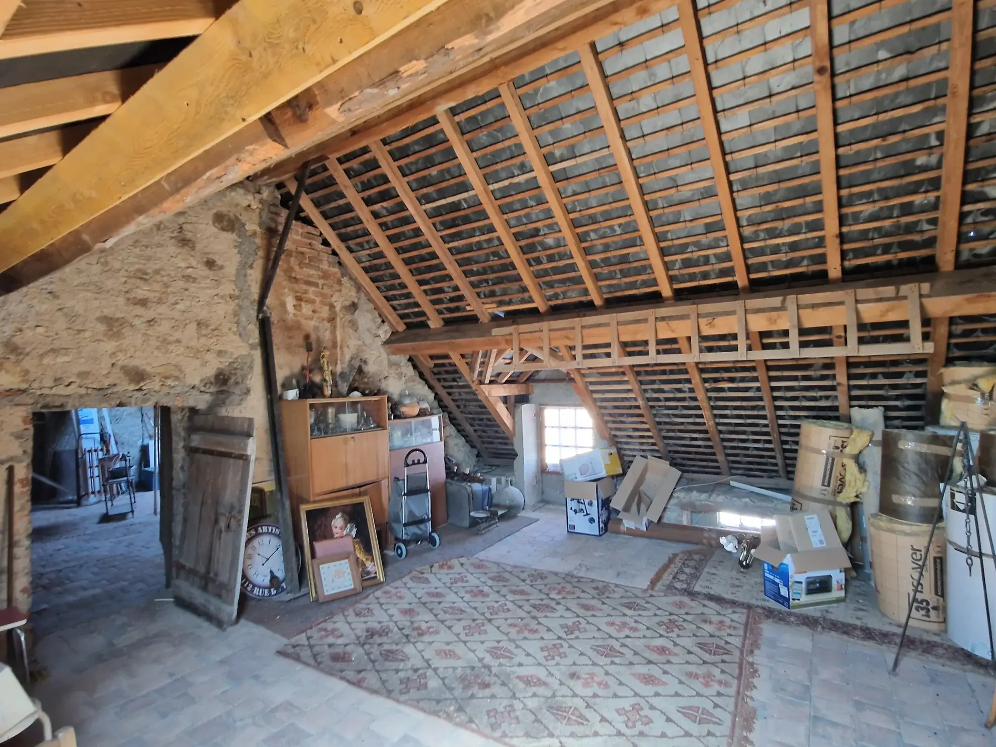 Maison mitoyenne de 80 m² avec terrain et dépendances à Tavernay 