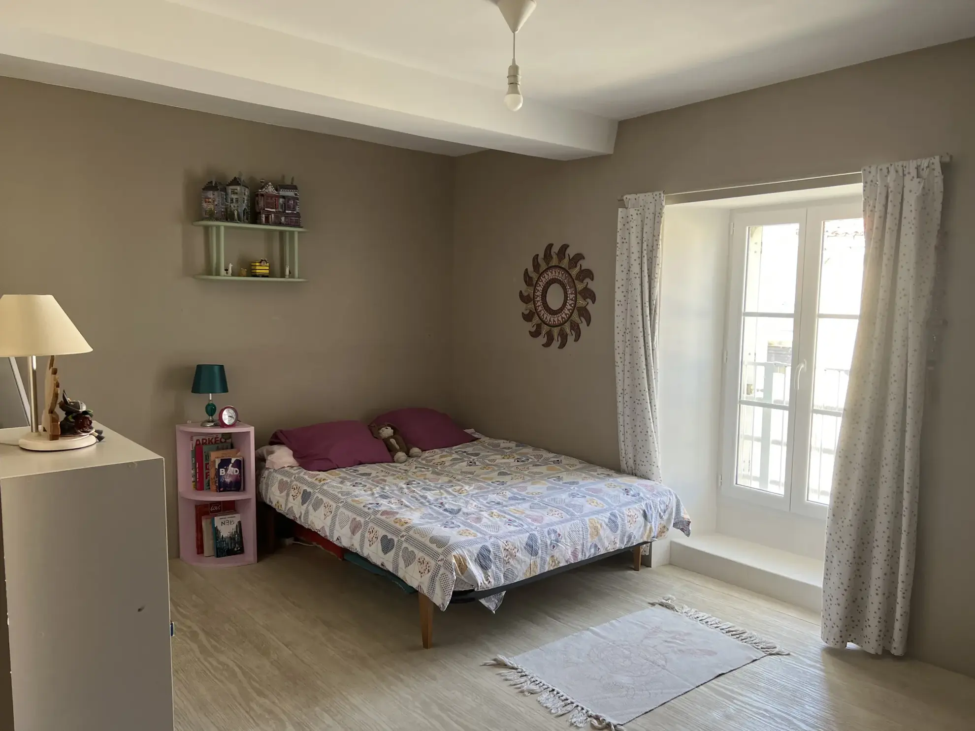 Maison en pierre rénovée avec jardin au centre de Saint Jean d’Hermine 