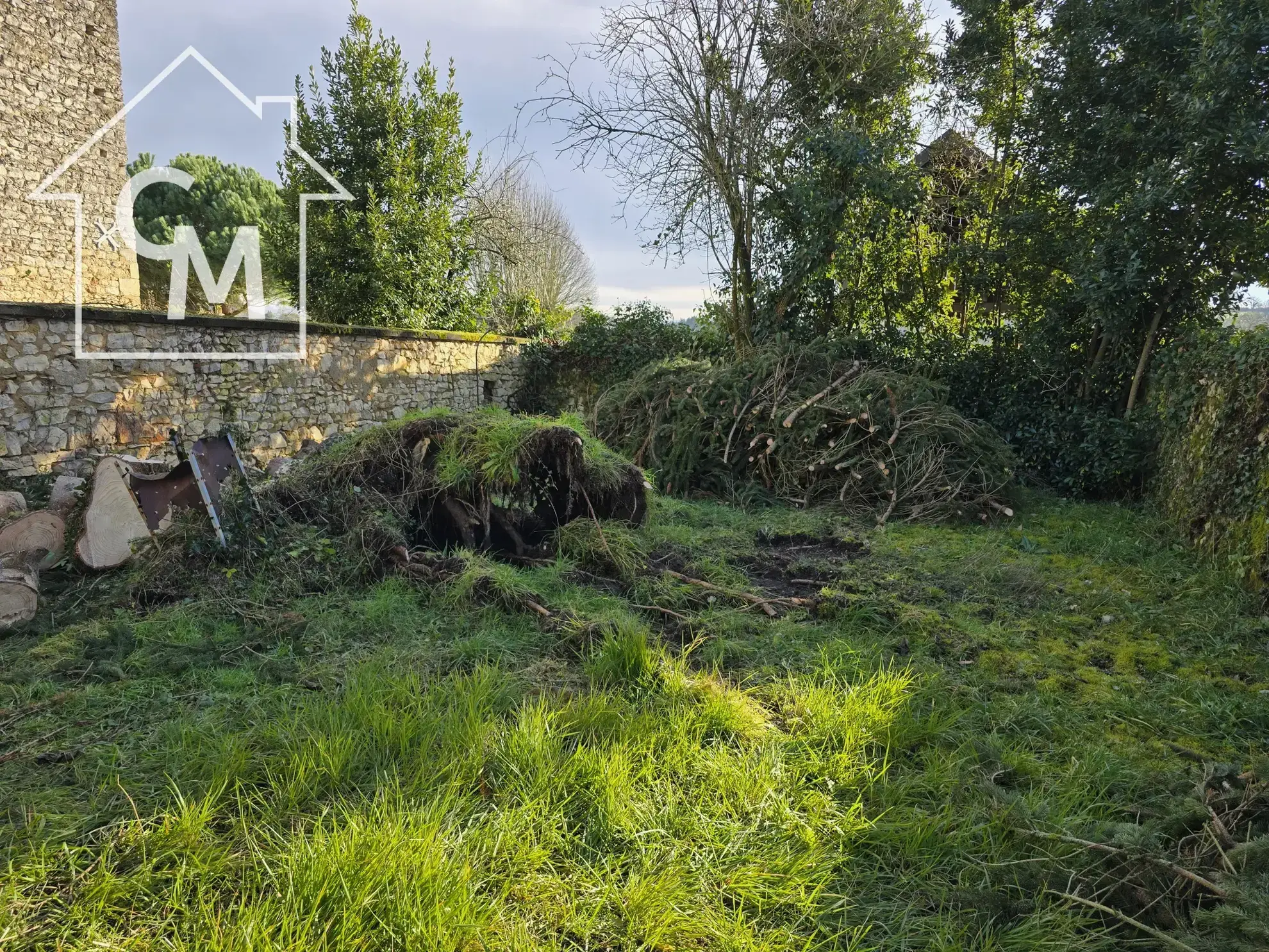 Belle maison à vendre avec jardin et garage à St Gaultier 