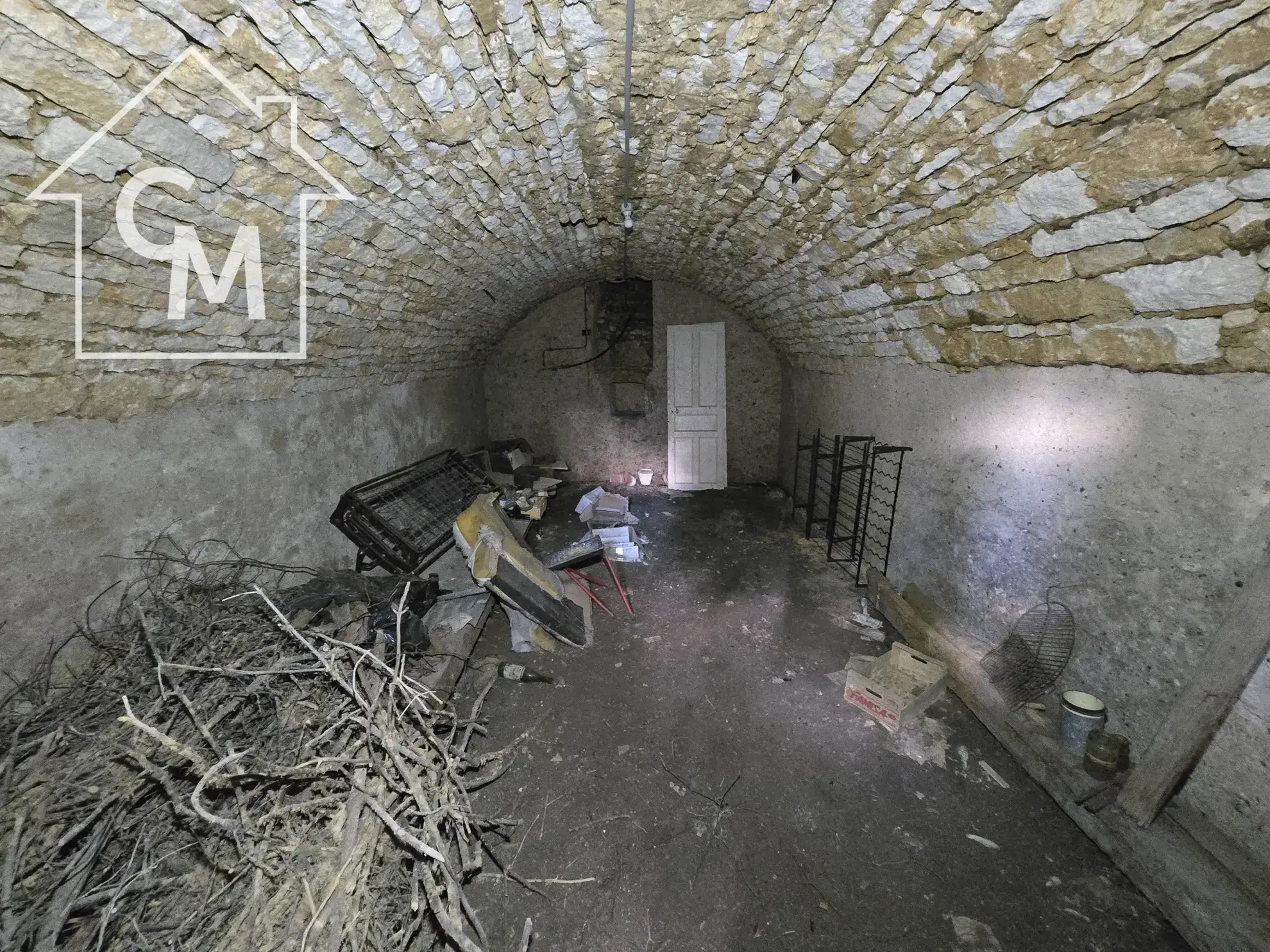 Belle maison à vendre avec jardin et garage à St Gaultier 