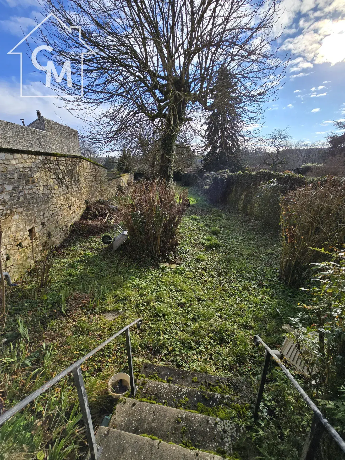 Belle maison à vendre avec jardin et garage à St Gaultier 