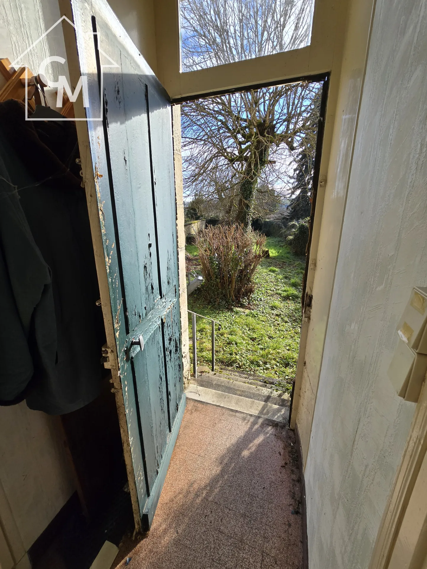 Belle maison à vendre avec jardin et garage à St Gaultier 