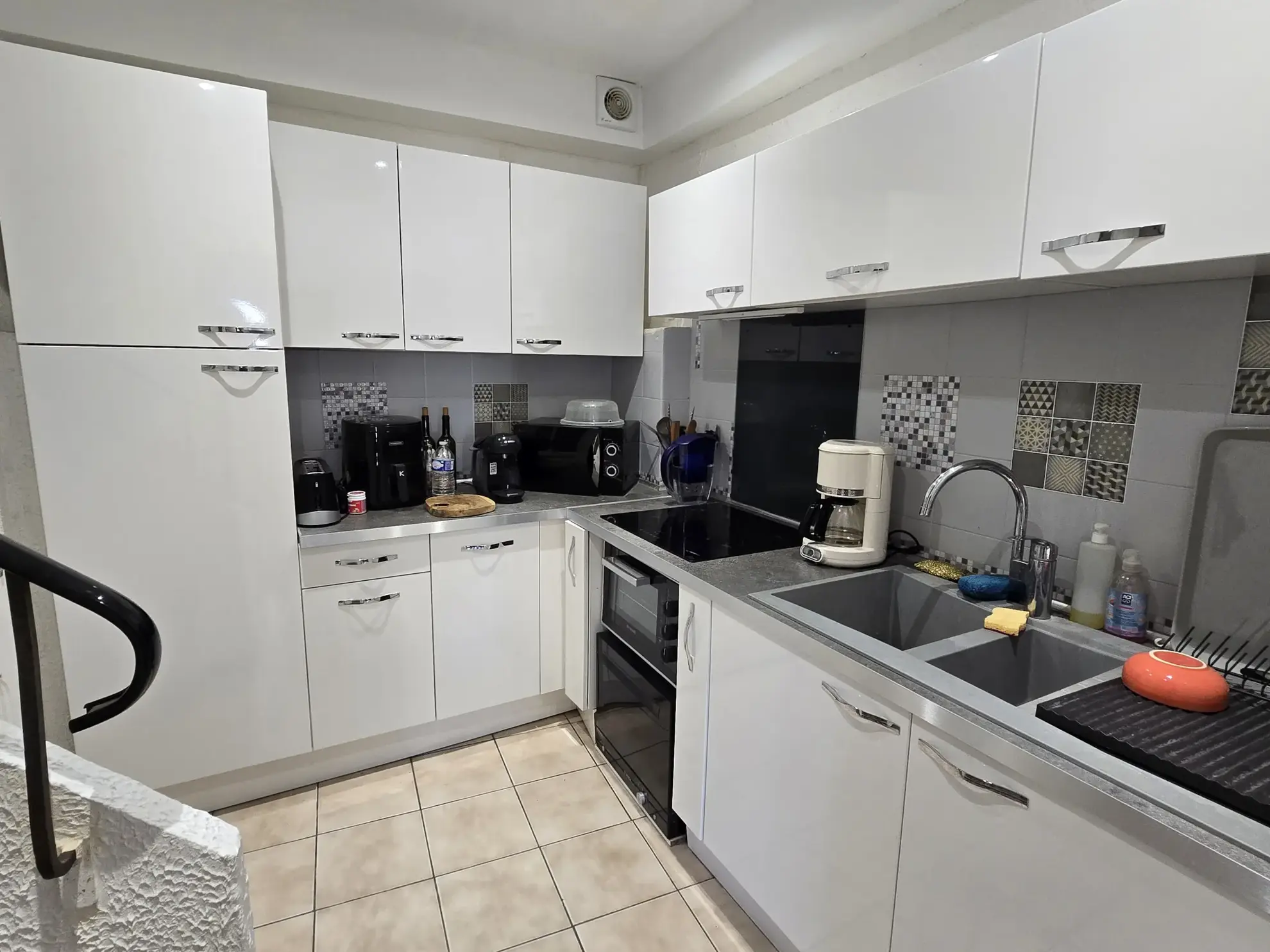 Maison de village avec terrasse tropézienne à Creissan - 72 m² 