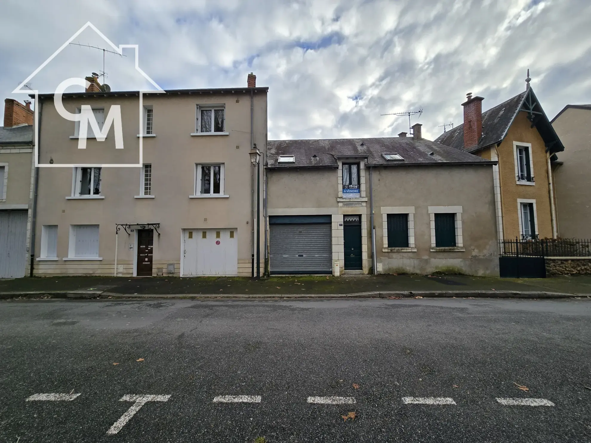 Belle maison à vendre avec jardin et garage à St Gaultier 
