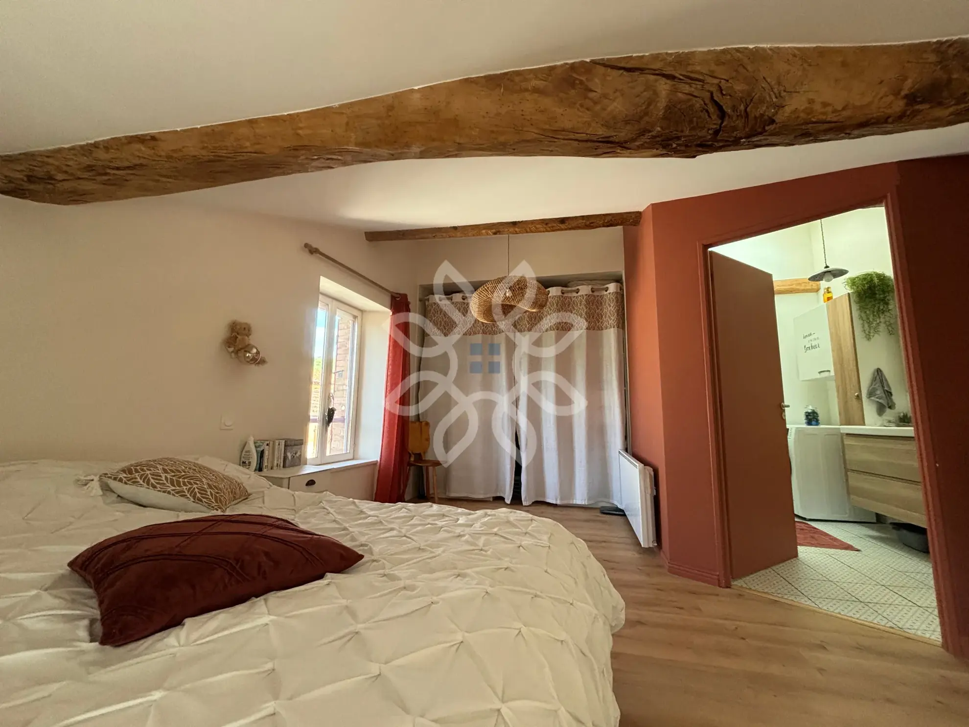 Maison vigneronne rénovée avec vue sur les montagnes à Boudes (63) 