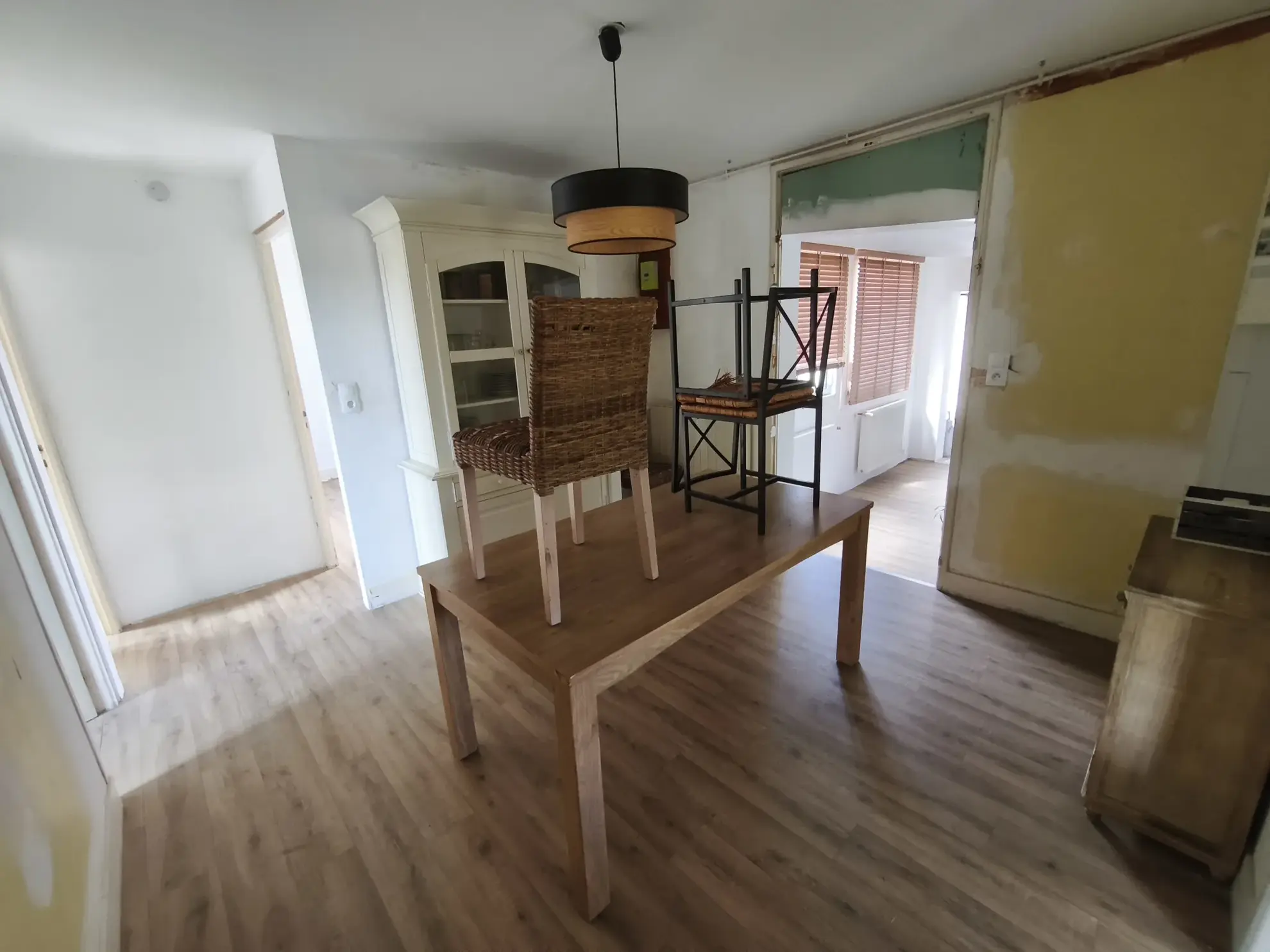 Charmante maison de 125 m² à vendre à La Suze-sur-Sarthe avec grand terrain arboré 