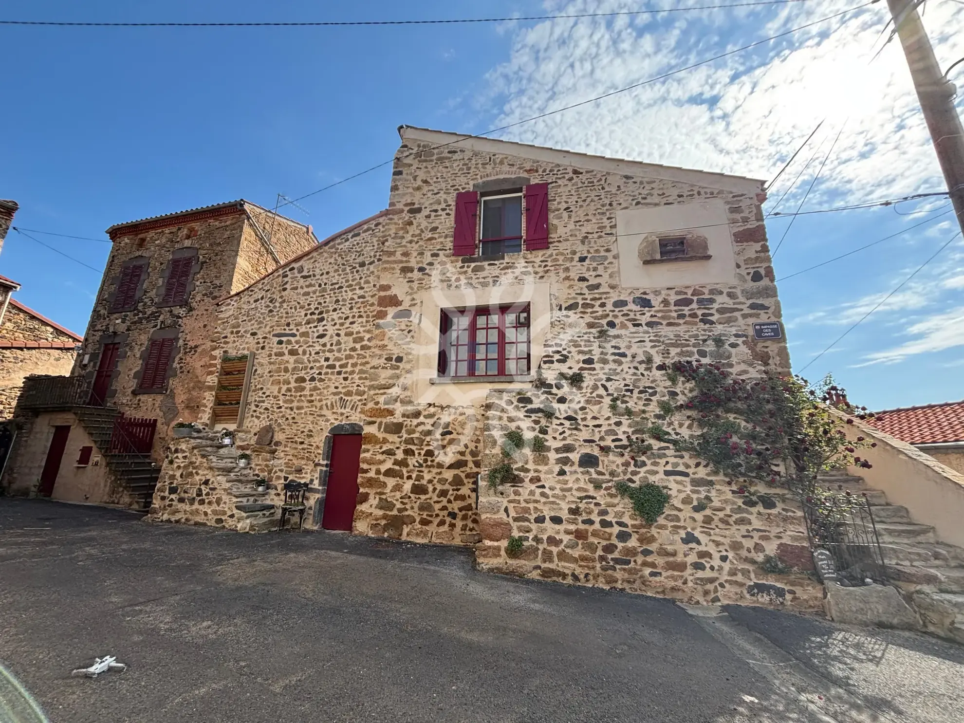 Maison vigneronne rénovée avec vue sur les montagnes à Boudes (63) 