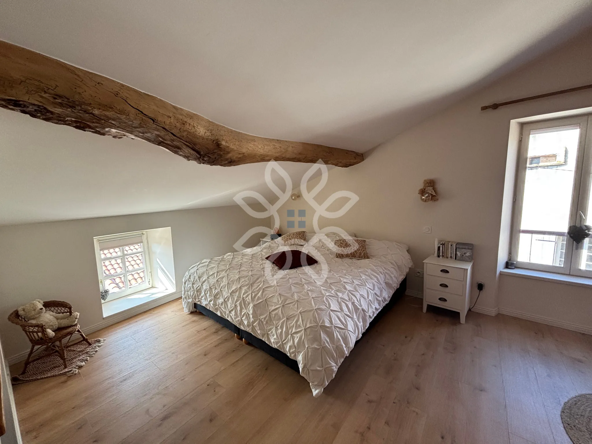 Maison vigneronne rénovée avec vue sur les montagnes à Boudes (63) 