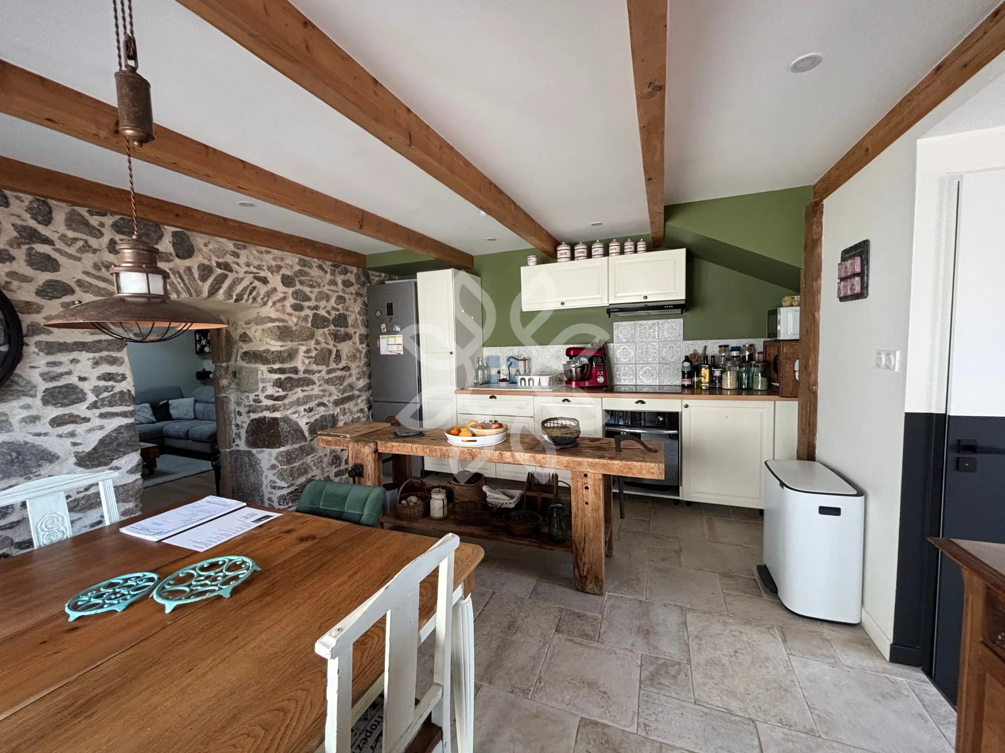 Maison vigneronne rénovée avec vue sur les montagnes à Boudes (63) 