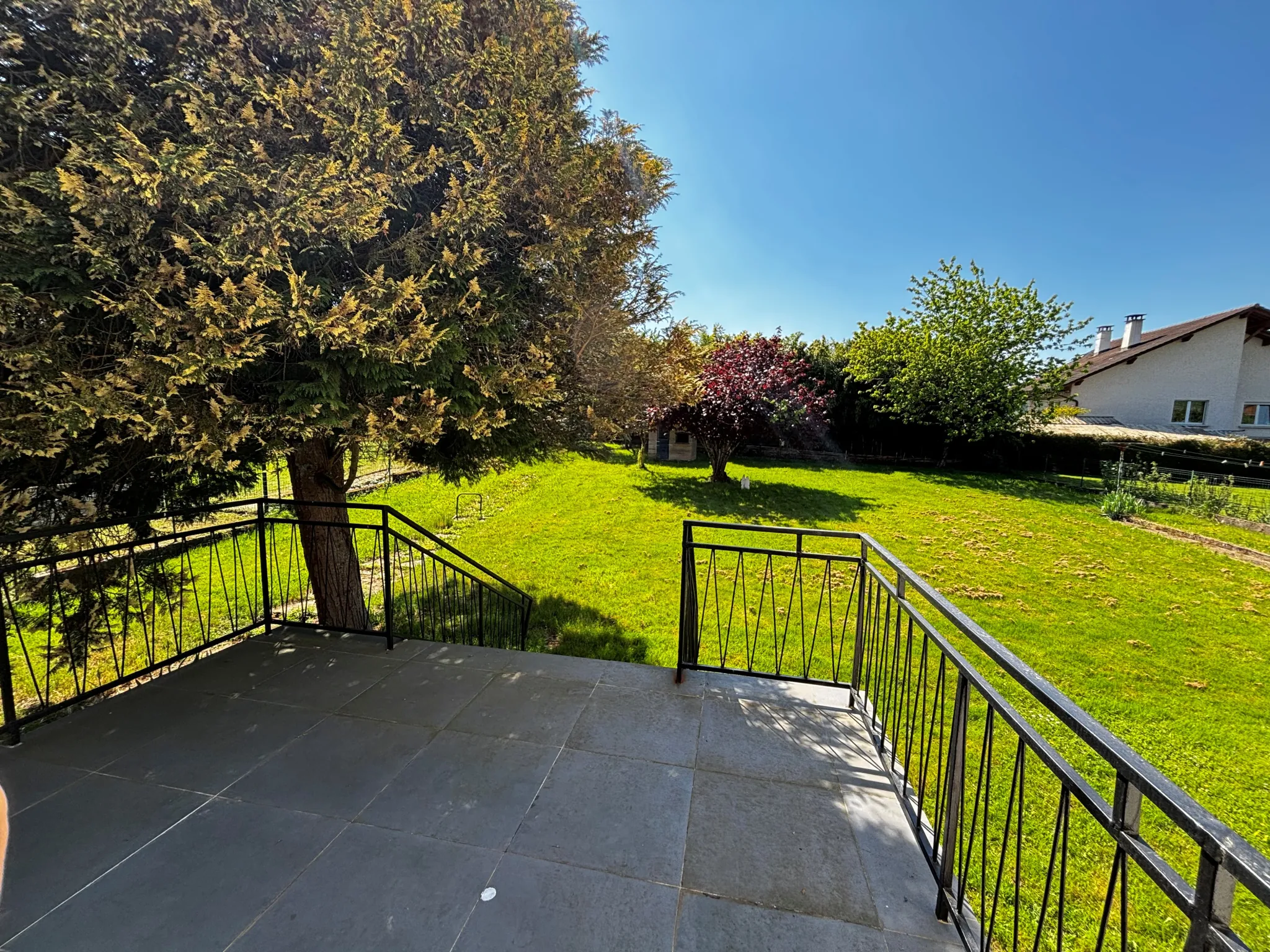 Maison à vendre à Exincourt – 113 m² avec grand jardin et potentiel de rénovation 