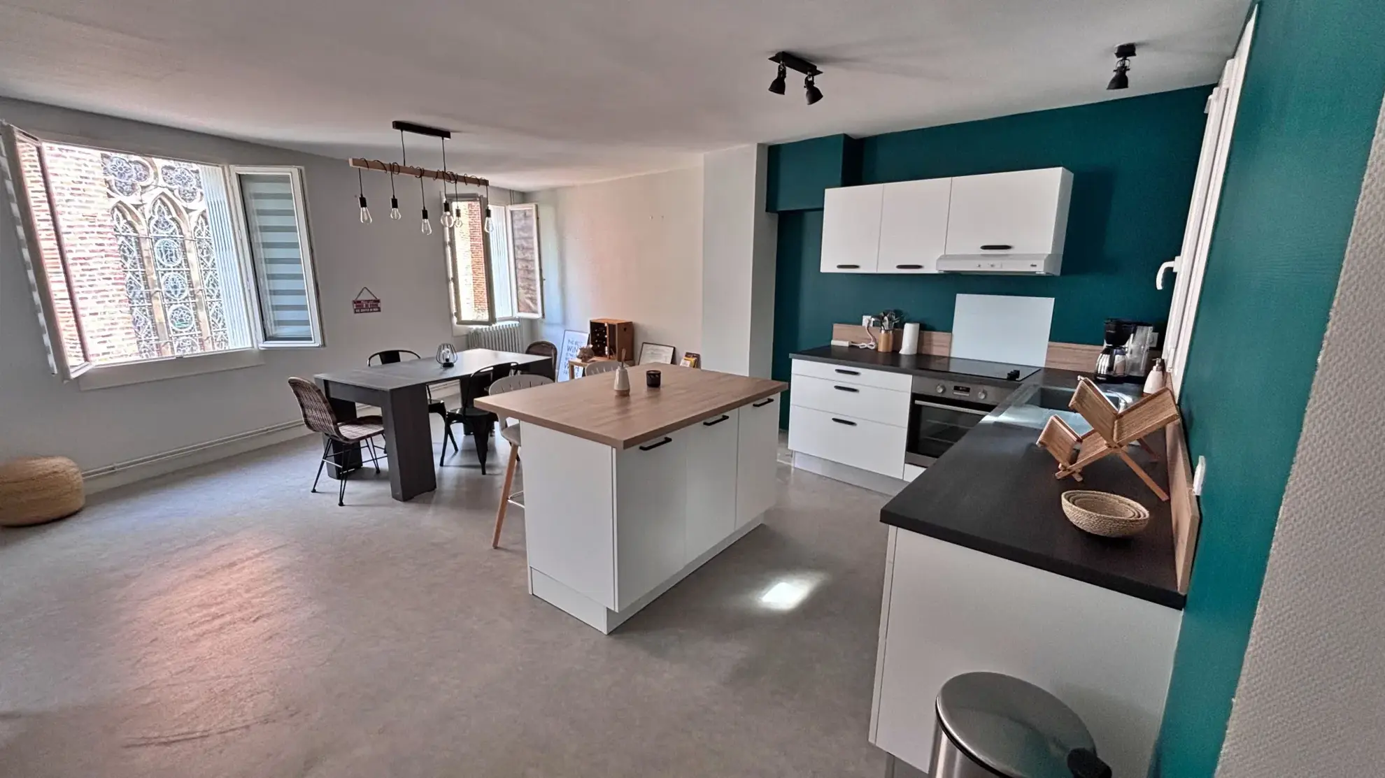 Appartement 3 pièces de 77 m² à Agen avec toutes commodités à proximité