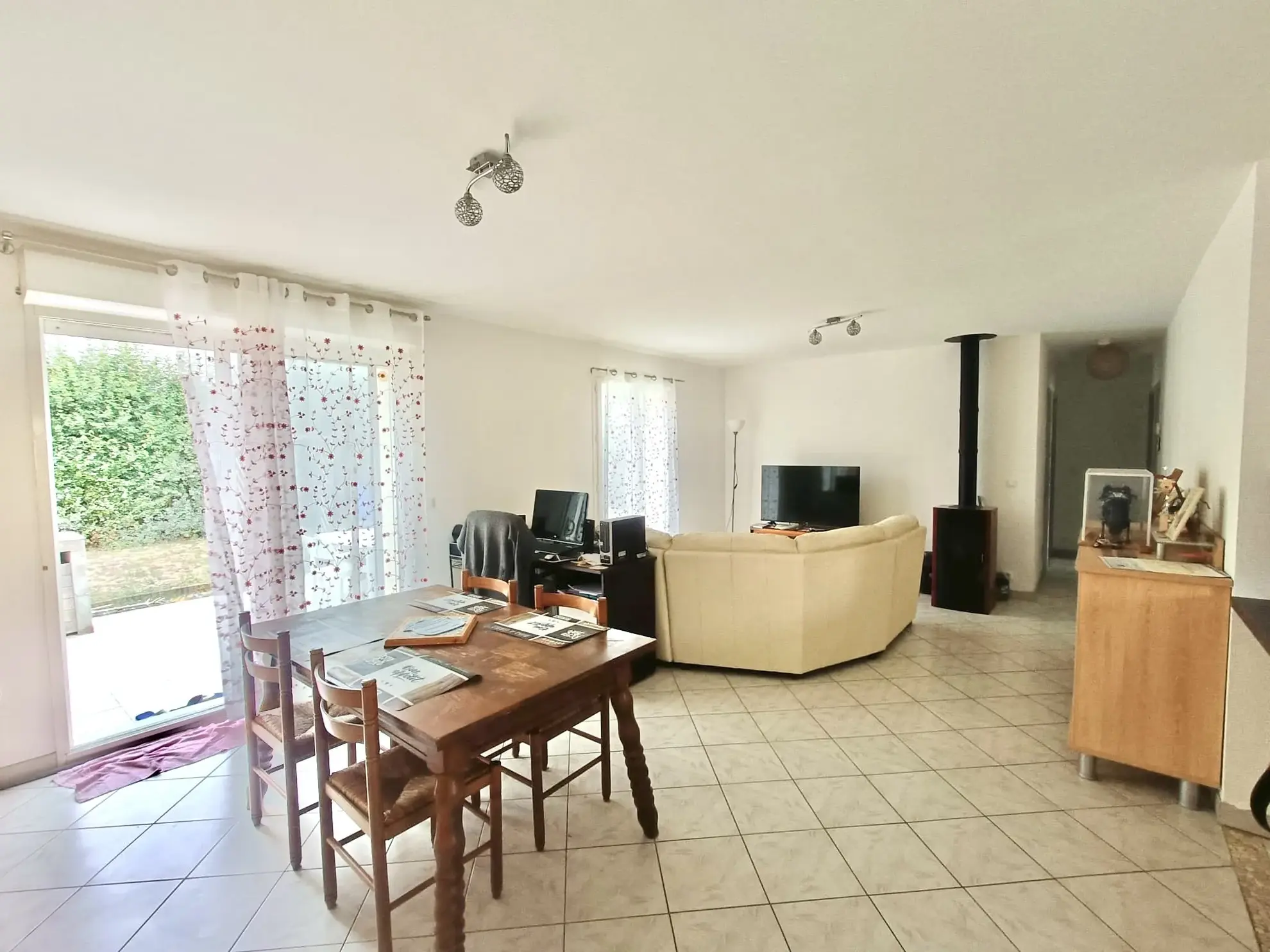 Maison de 88 m² avec jardin et terrasse à Benon, idéale pour primo-accédants ou investissement locatif 