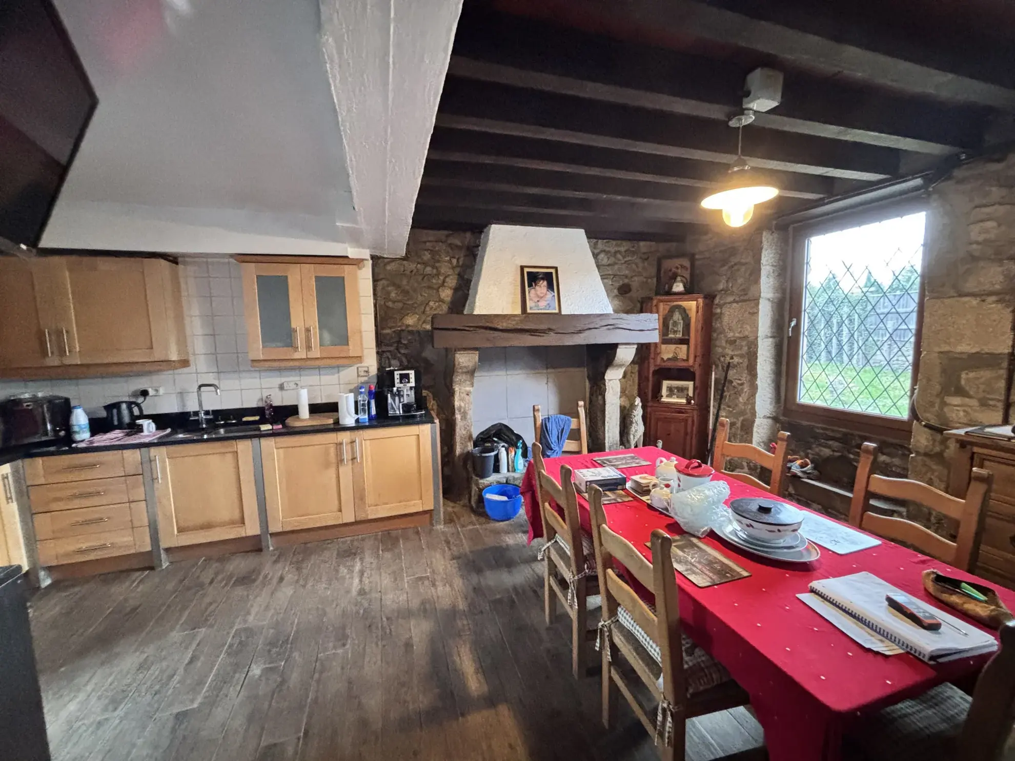 Maison spacieuse de 150m² avec jardin à Bourganeuf, Creuse 