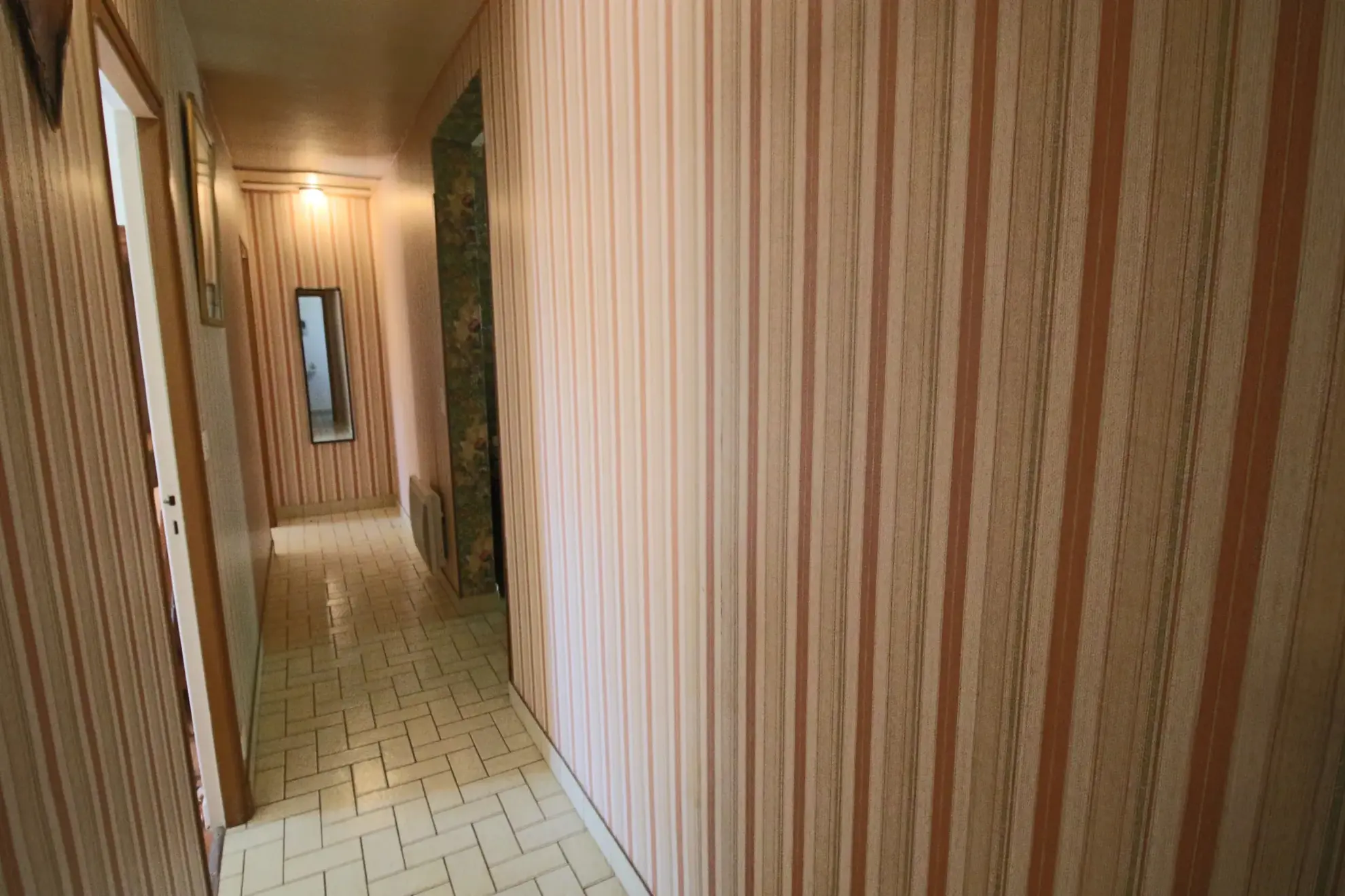 Belle maison moderne avec grand terrain dans le Lot proche de Puy-l'Évêque 