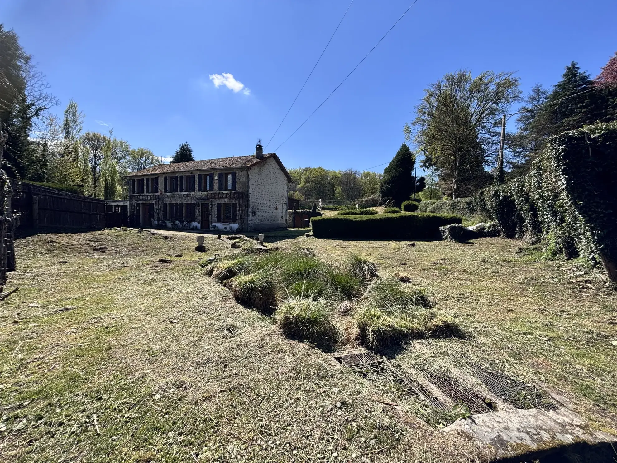 Maison spacieuse de 150m² avec jardin à Bourganeuf, Creuse 