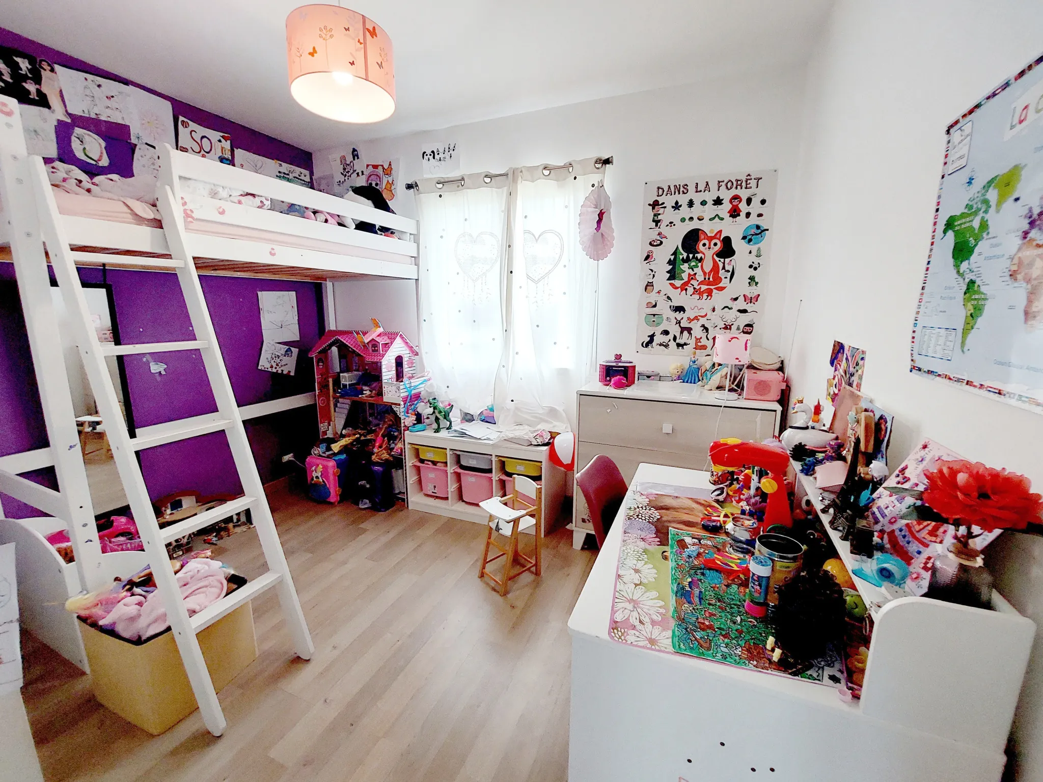 Maison de plain-pied avec piscine et garage à La Réole proche canal 