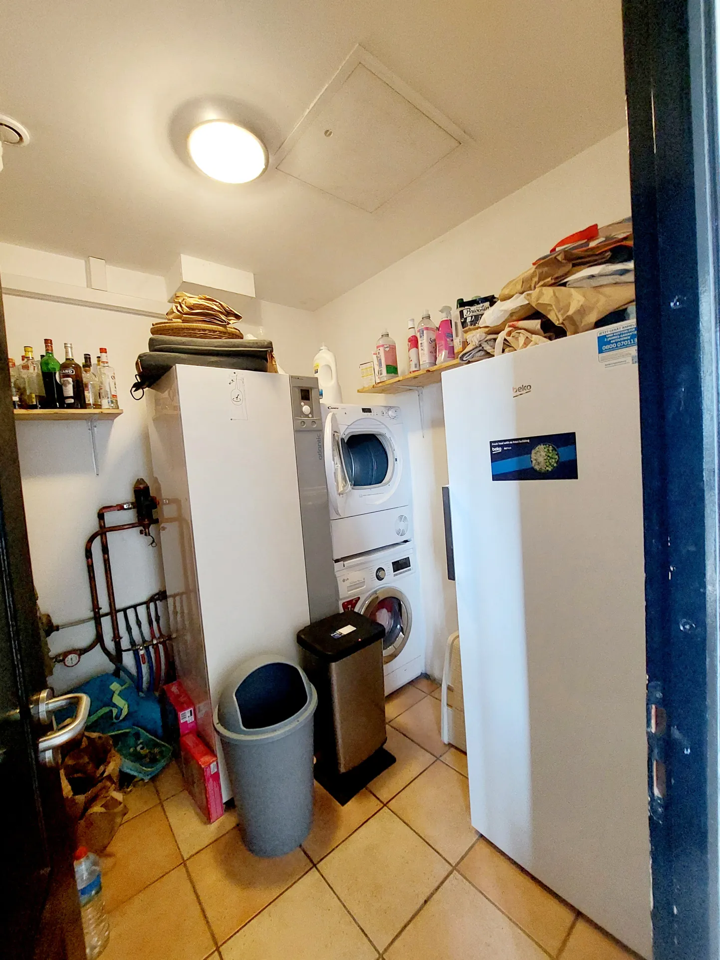 Maison de plain-pied avec piscine et garage à La Réole proche canal 