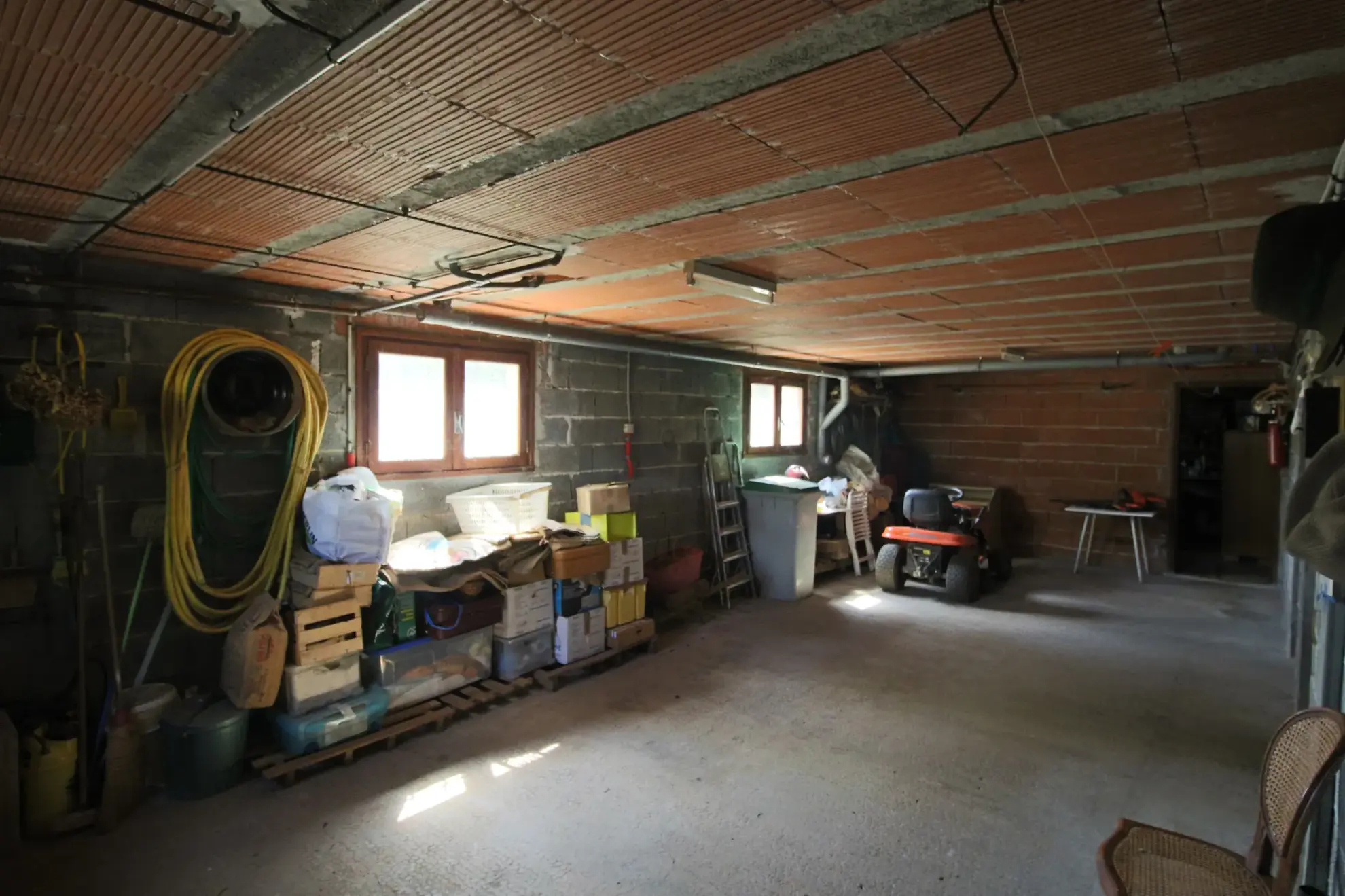 Belle maison moderne avec grand terrain dans le Lot proche de Puy-l'Évêque 