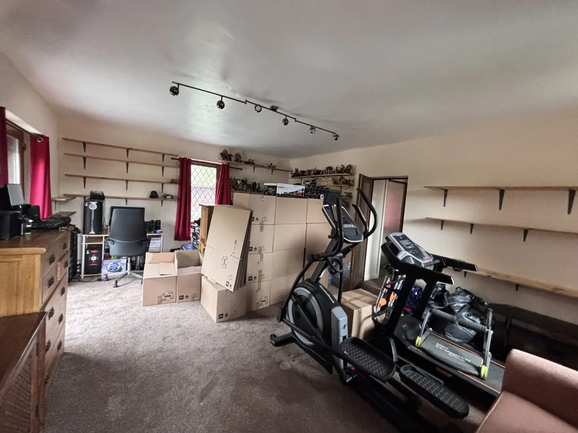 Maison spacieuse de 150m² avec jardin à Bourganeuf, Creuse 