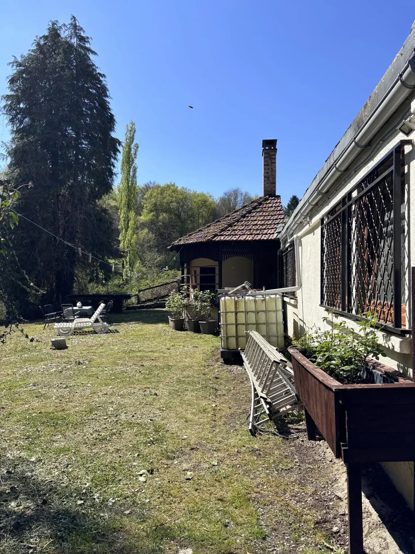 Maison spacieuse de 150m² avec jardin à Bourganeuf, Creuse 