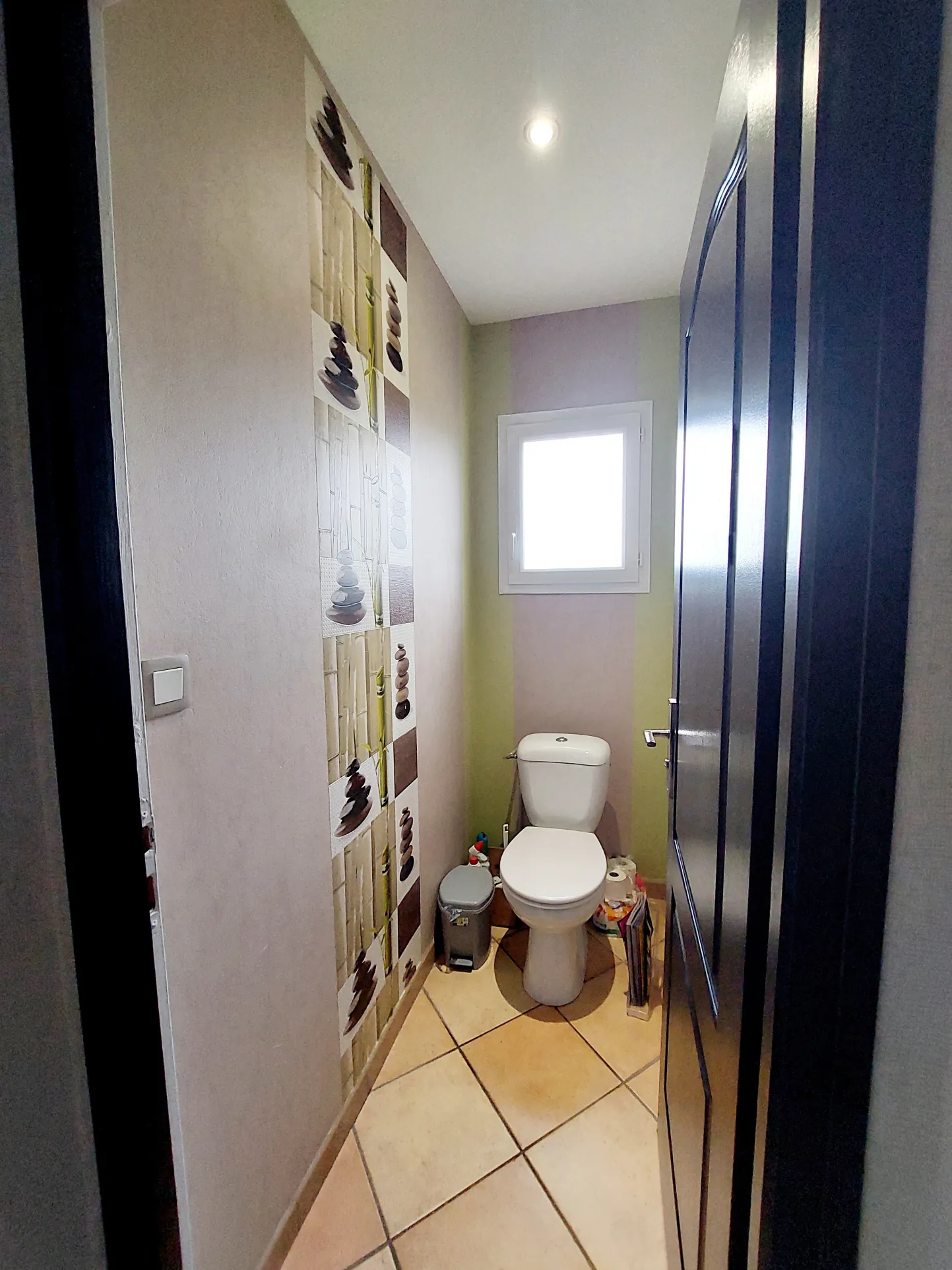 Maison de plain-pied avec piscine et garage à La Réole proche canal 