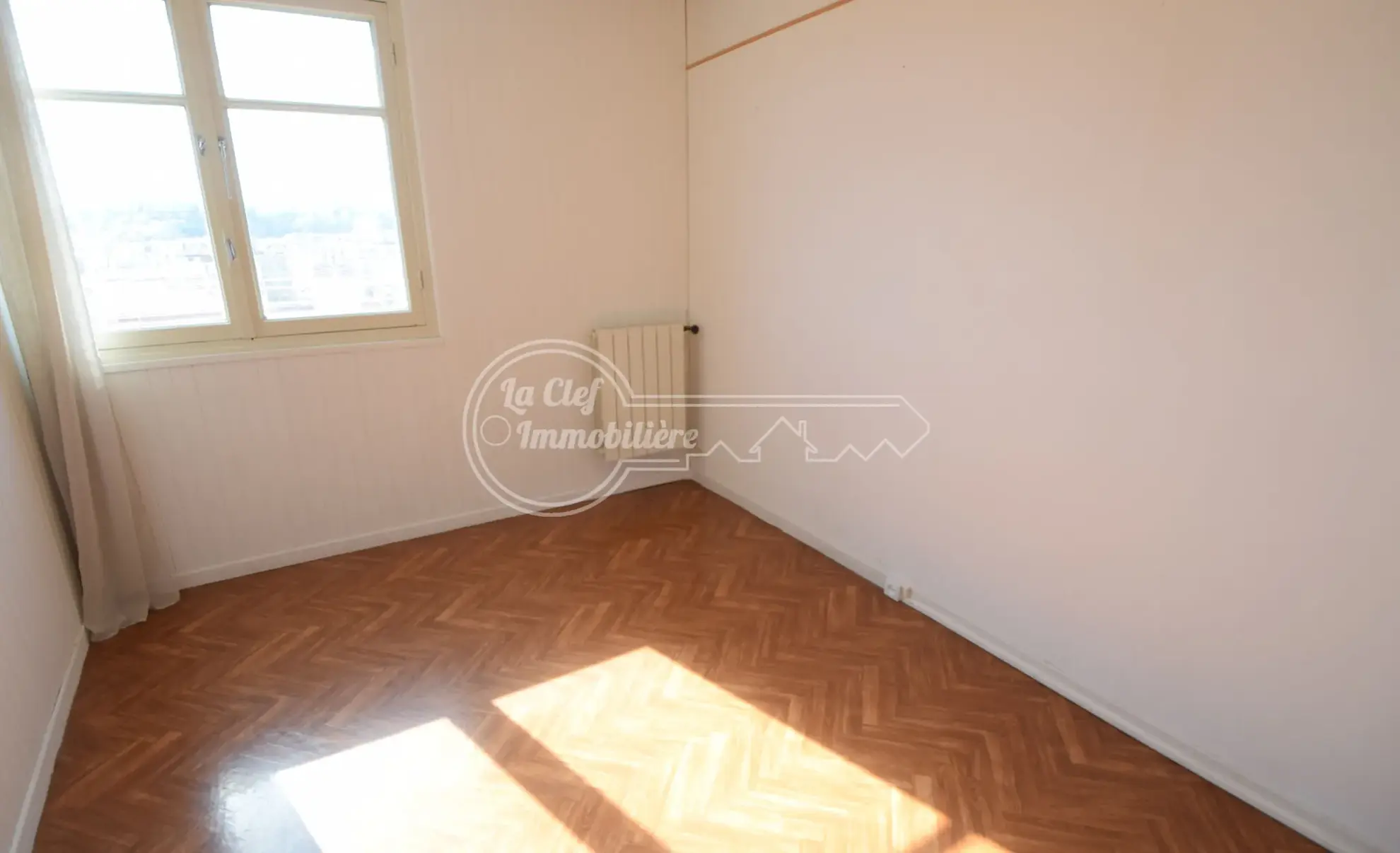 Appartement 3 pièces lumineux avec garage à Nice, vue mer et proximité tramway 